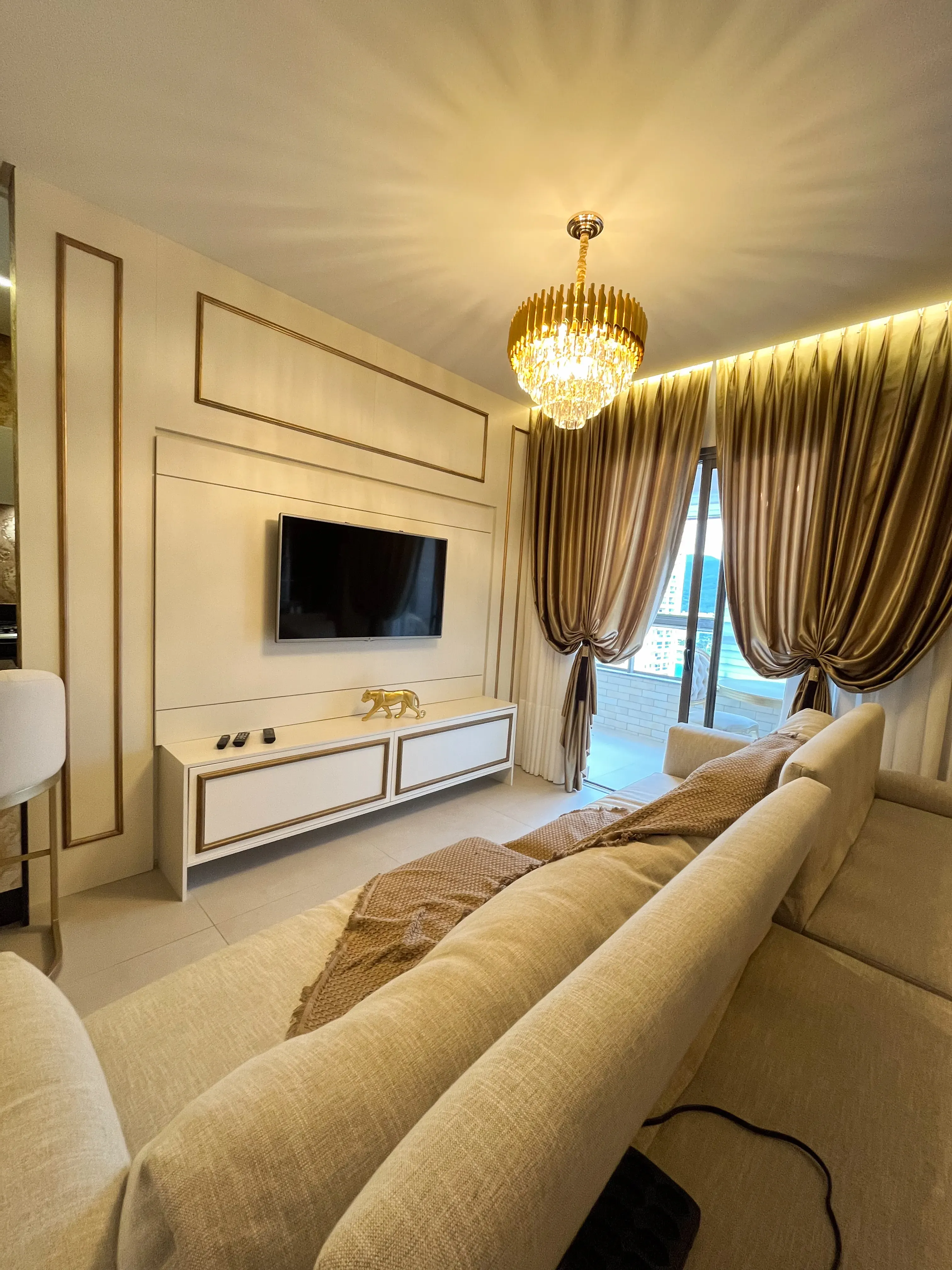 Cobertura com 1 Suíte + 2 Demi e 2 vagas na garagem em Itapema.