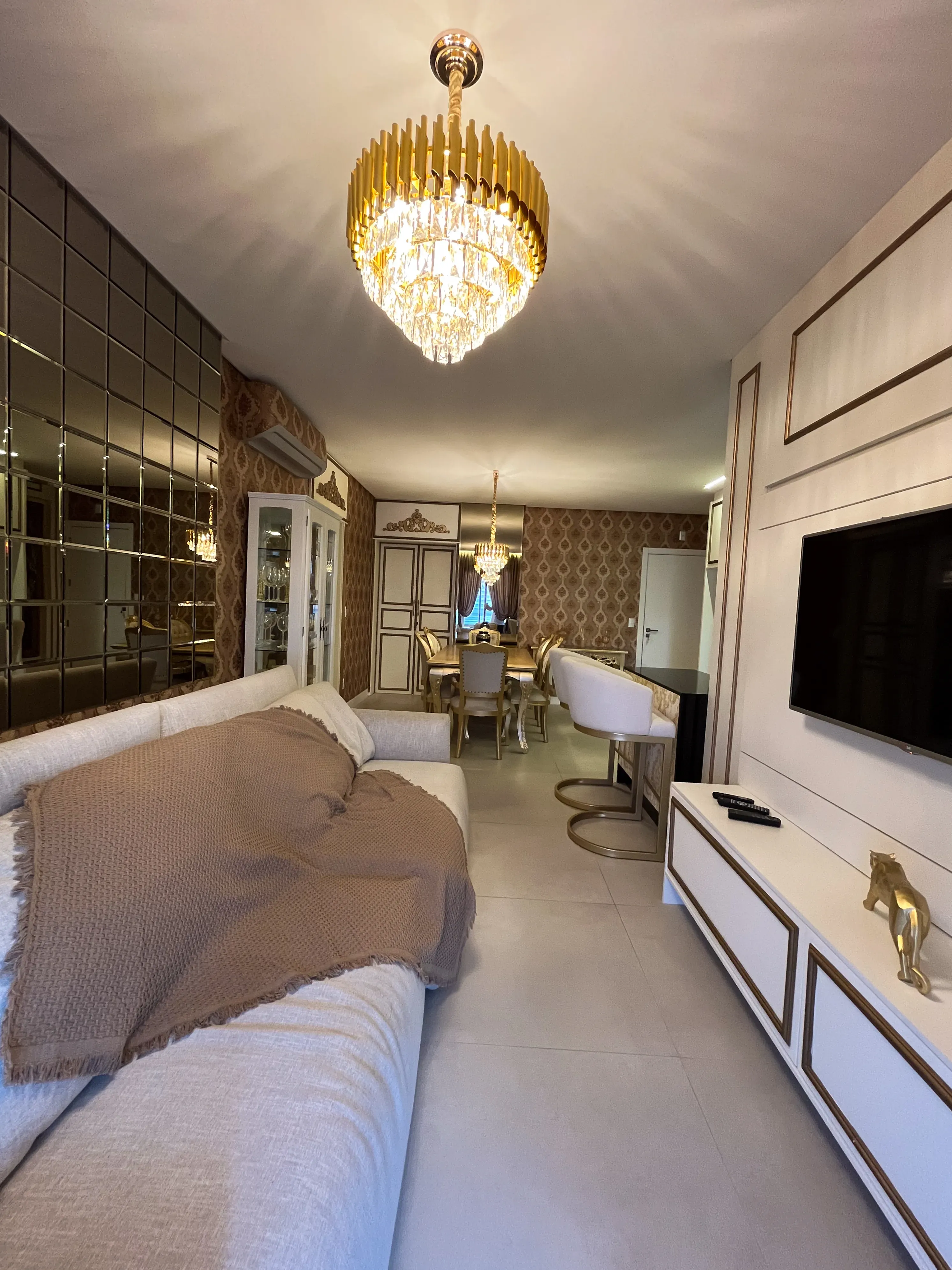 Cobertura com 1 Suíte + 2 Demi e 2 vagas na garagem em Itapema.