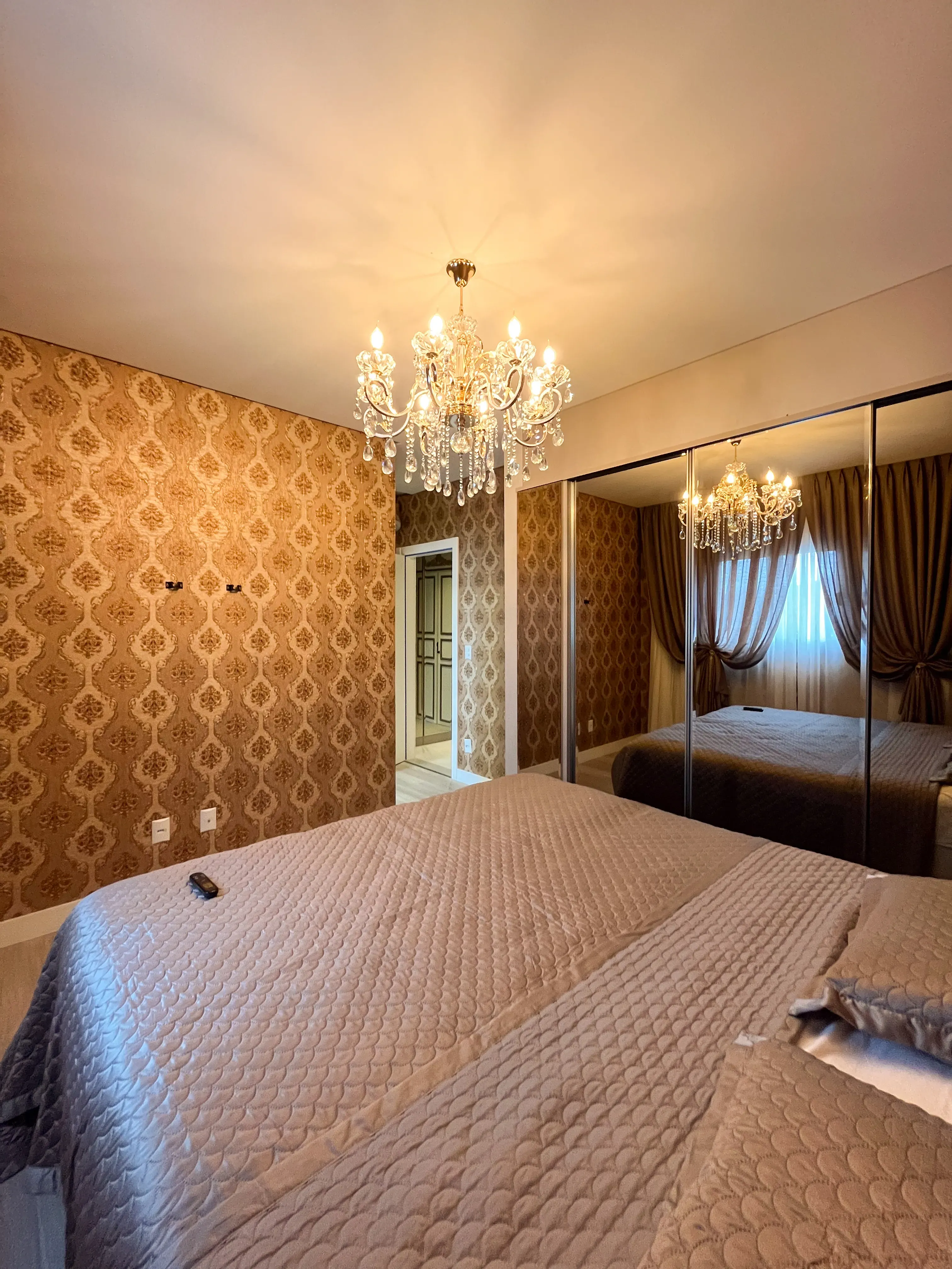 Cobertura com 1 Suíte + 2 Demi e 2 vagas na garagem em Itapema.