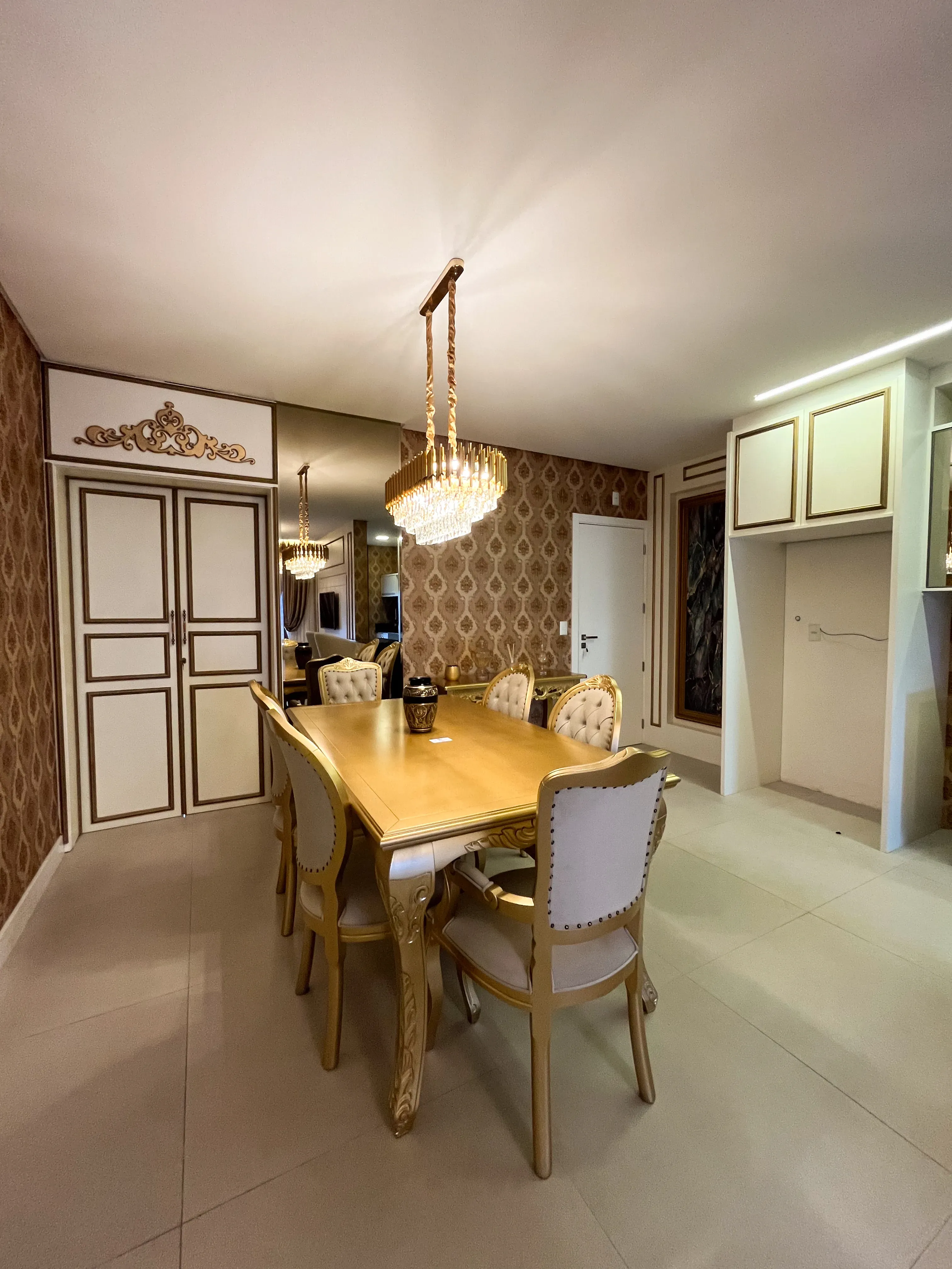 Cobertura com 1 Suíte + 2 Demi e 2 vagas na garagem em Itapema.