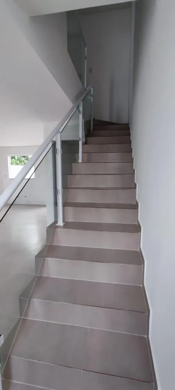 Casa com 2 Dormitórios sendo 1 suíte e 1 vaga na Garagem em Navegantes.