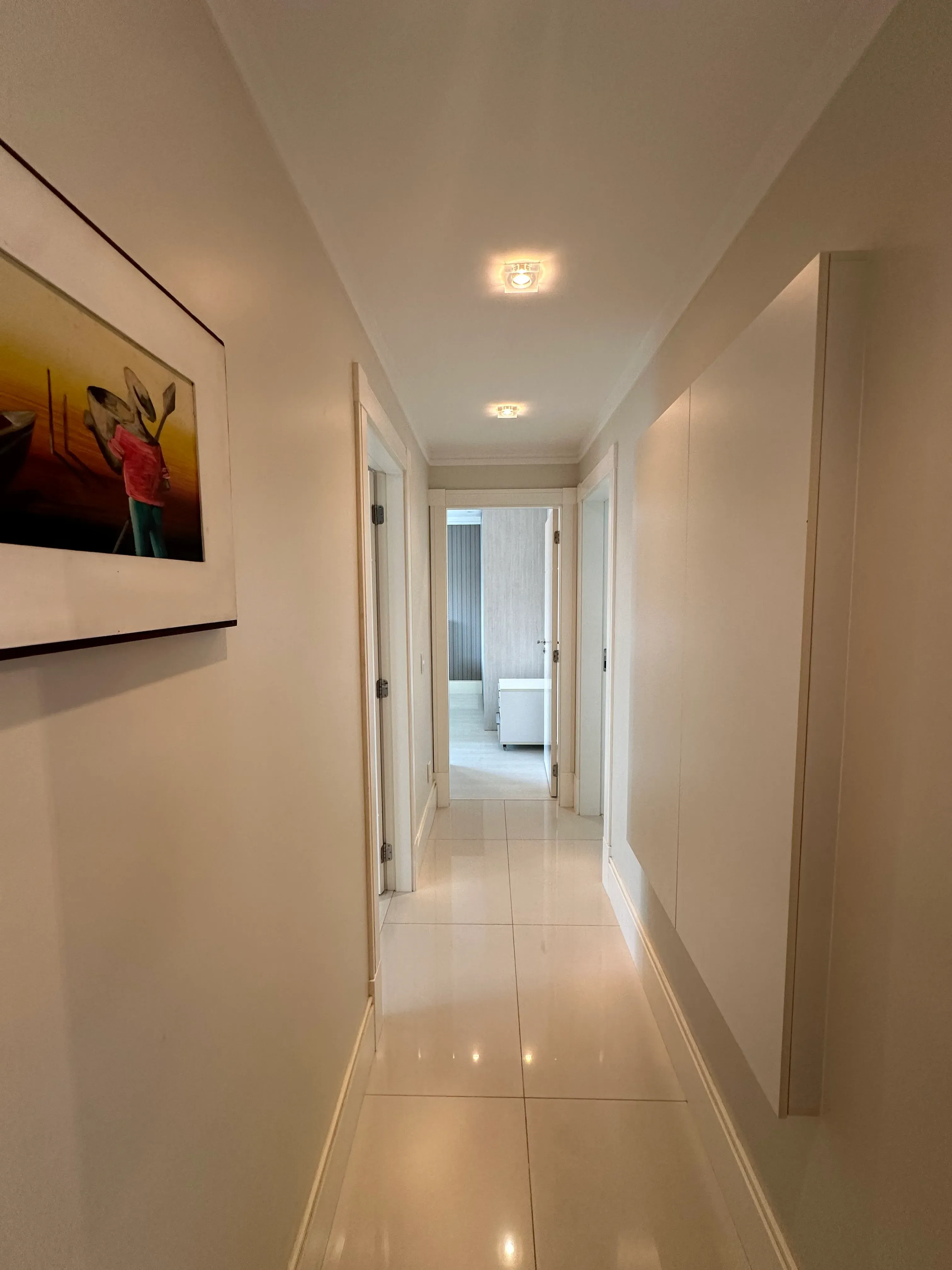 Apartamento alto padrão com 3 suítes e 4 vagas de garagem em - Balneário Camboriú/SC