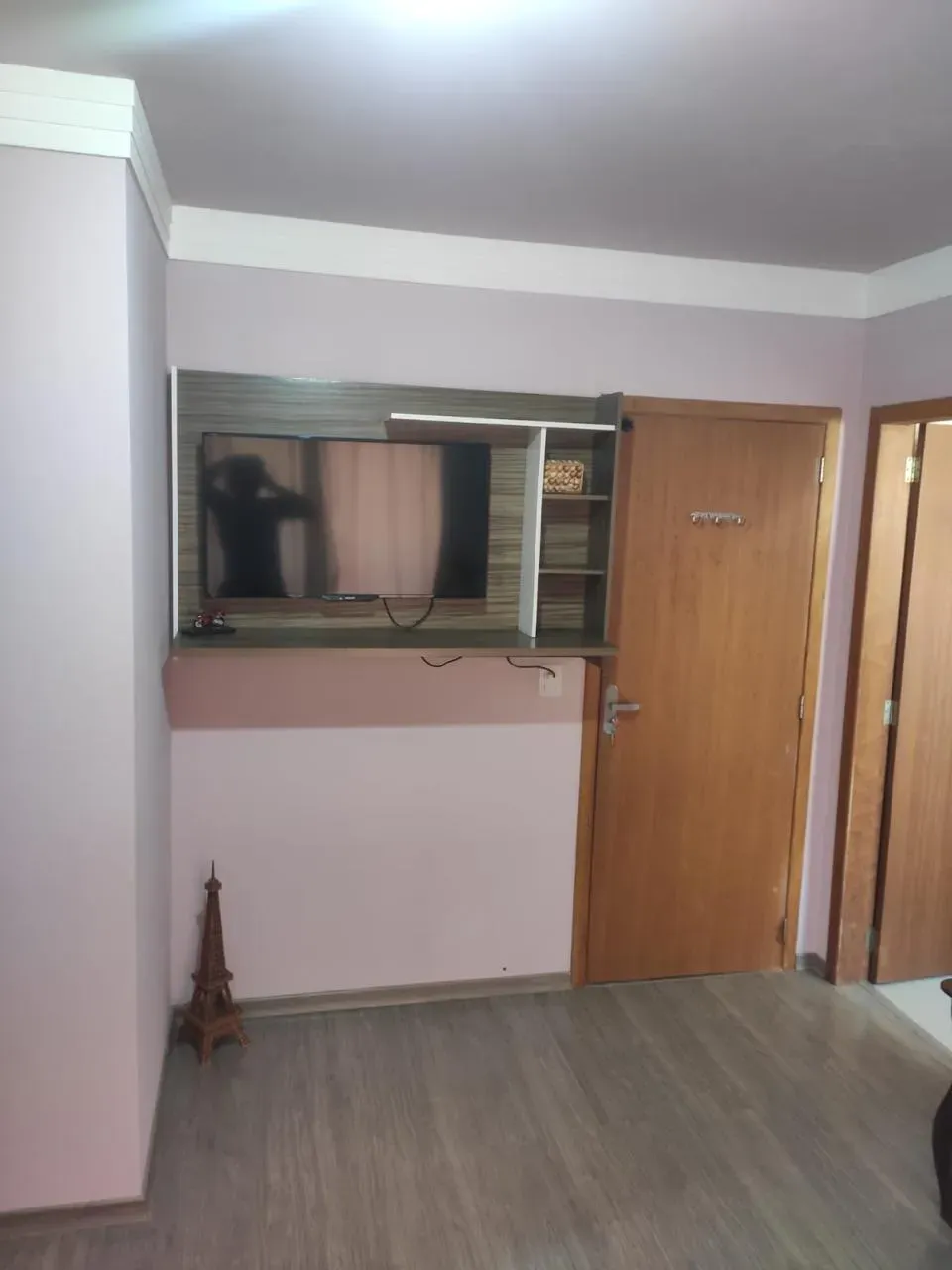 Sobrado com 2 suítes e 1 vaga na garagem, a 350m da praia em - Balneário Piçarras/SC