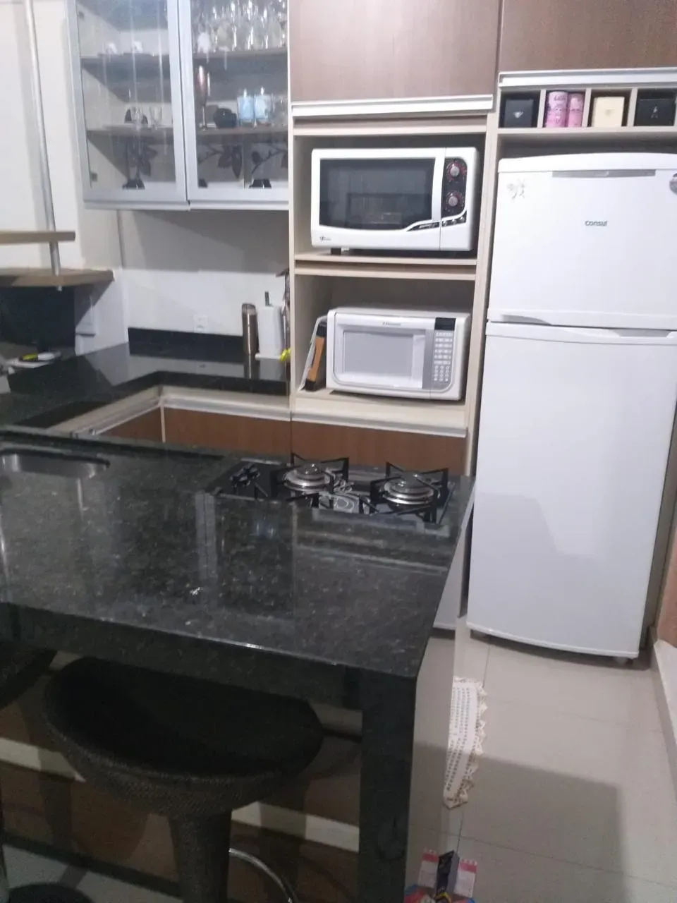 Sobrado com 2 suítes e 1 vaga na garagem, a 350m da praia em - Balneário Piçarras/SC