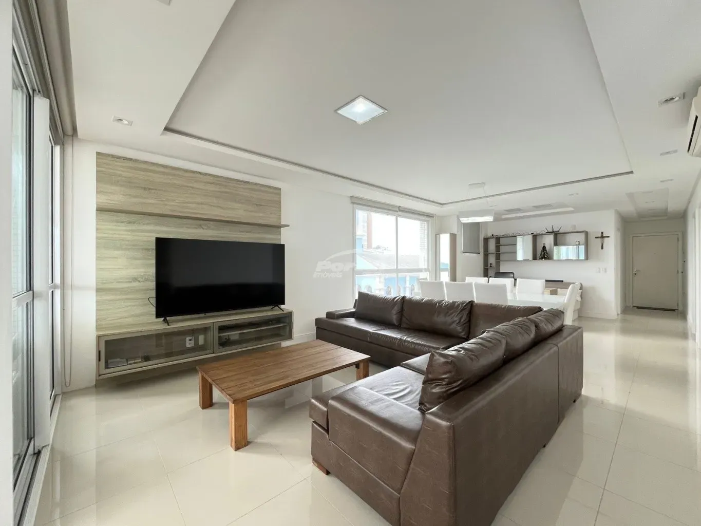 Apartamento vista mar com 3 dormitórios sendo 2 suítes e um dormitório com 2  vagas em Piçarras SC