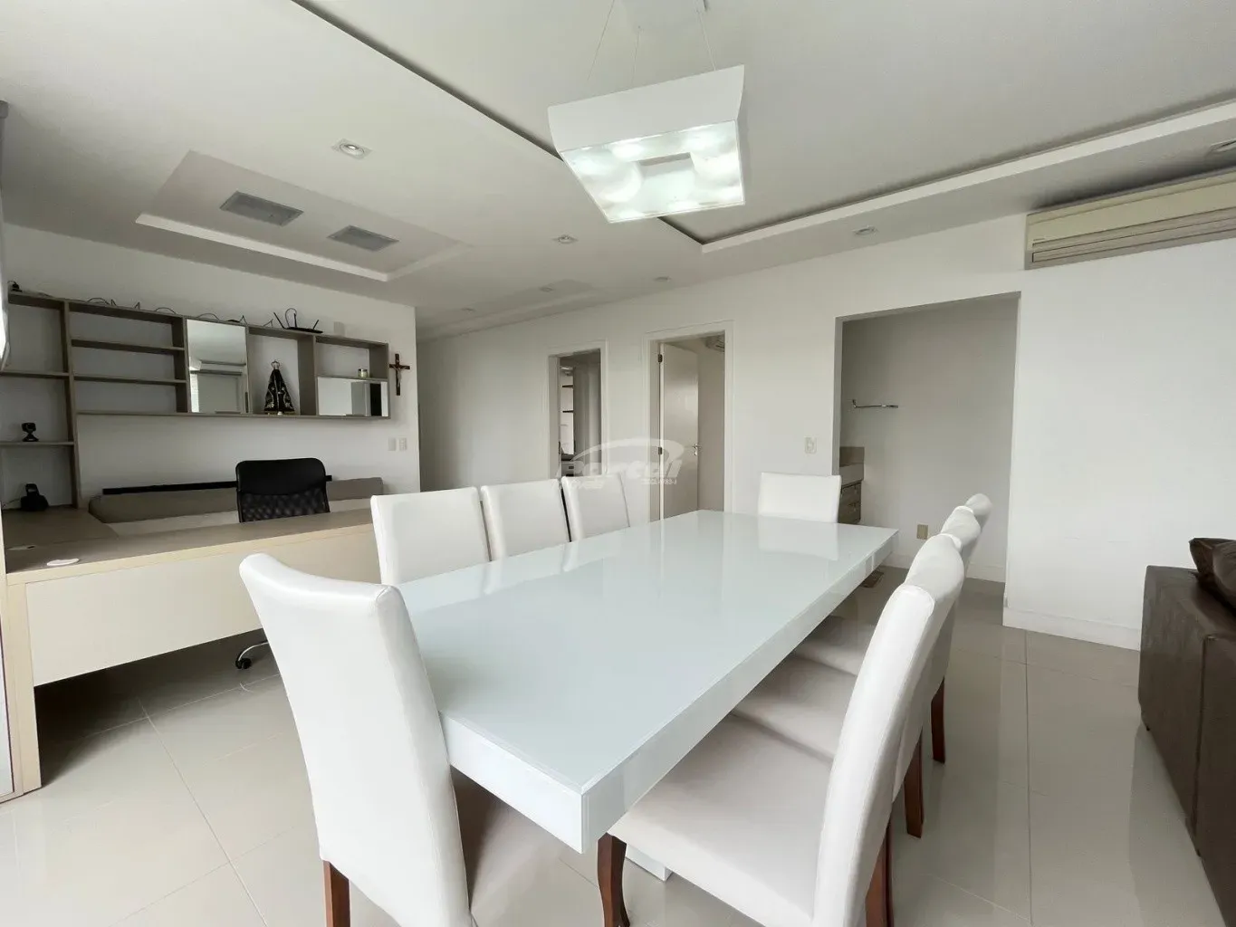 Apartamento vista mar com 3 dormitórios sendo 2 suítes e um dormitório com 2  vagas em Piçarras SC