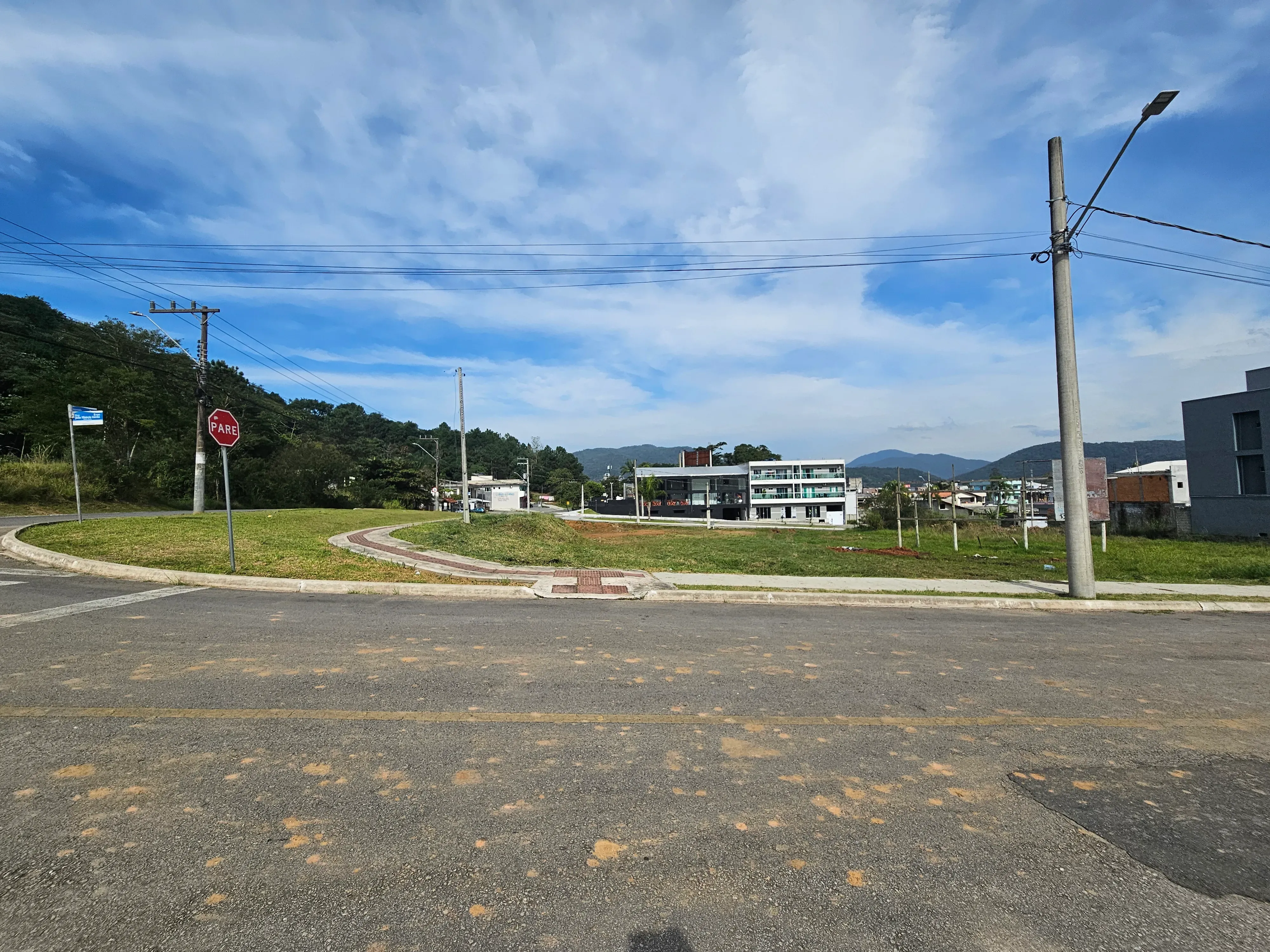 Terreno de esquina com 543,58 m² no Bairro da Barra em Balneário Camboriú SC