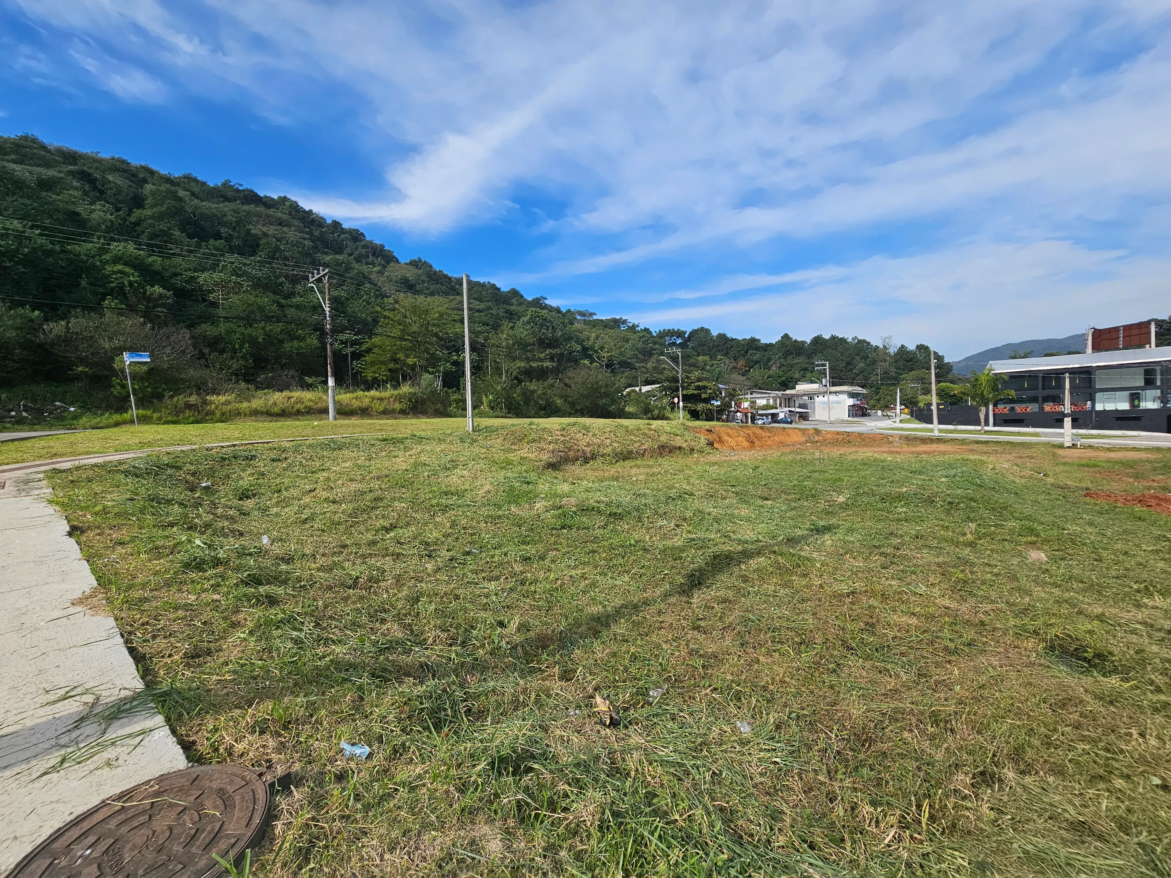Terreno de esquina com 543,58 m² no Bairro da Barra em Balneário Camboriú SC