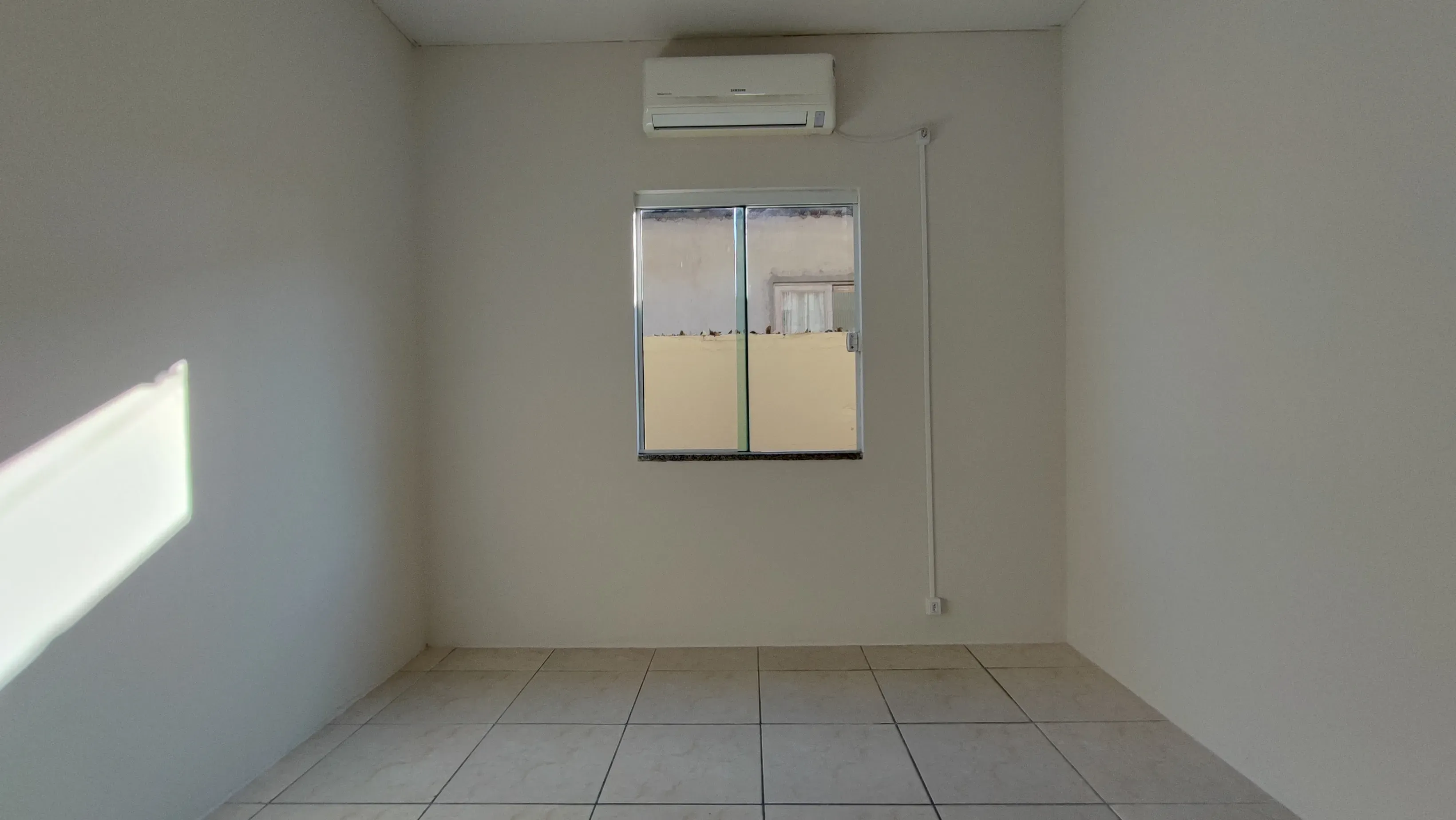 Casa com 3 dormitórios sendo 1 suíte e 2 vagas de garagem no bairro são Judas Itajai/SC