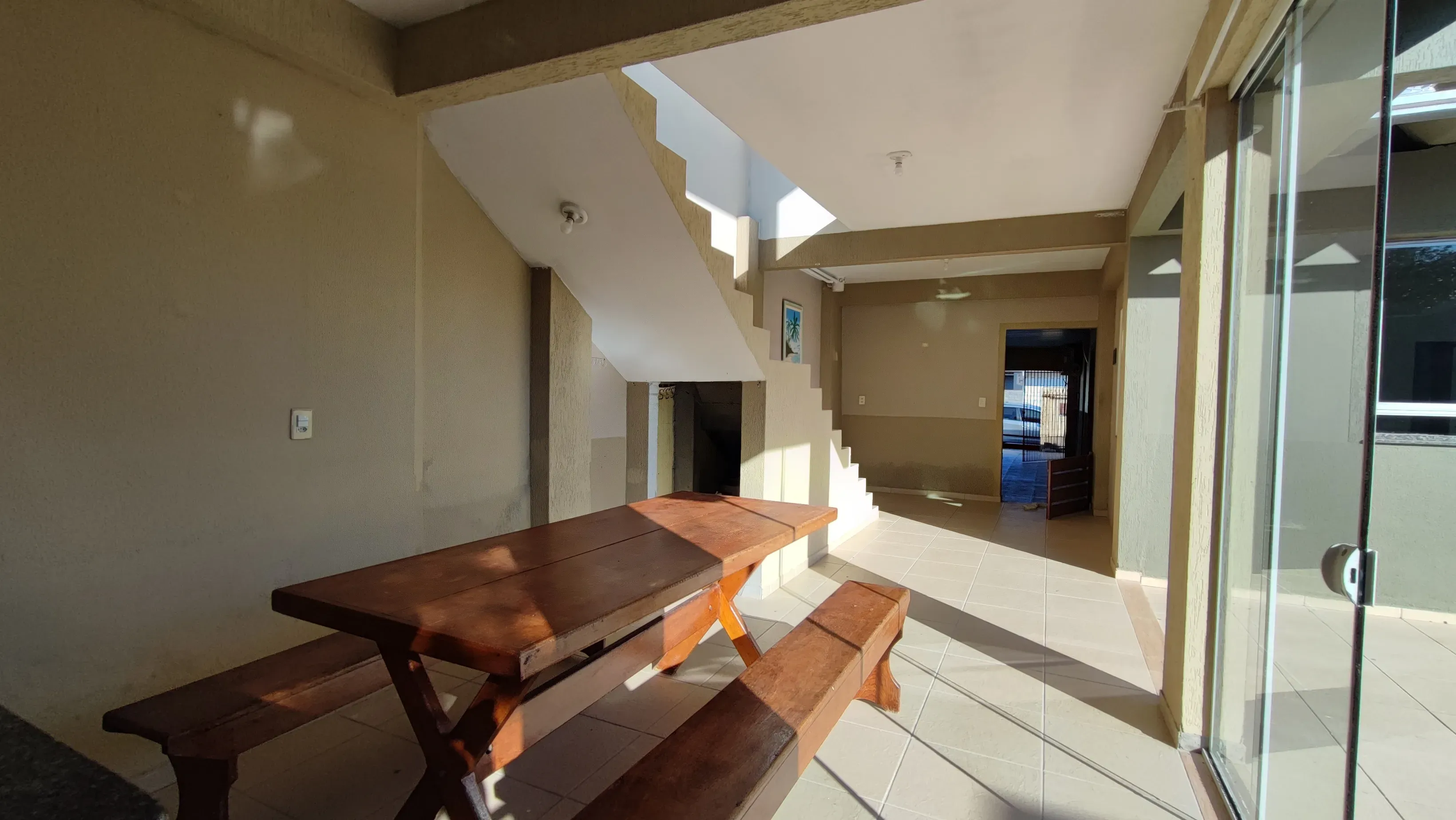 Casa com 3 dormitórios sendo 1 suíte e 2 vagas de garagem no bairro são Judas Itajai/SC