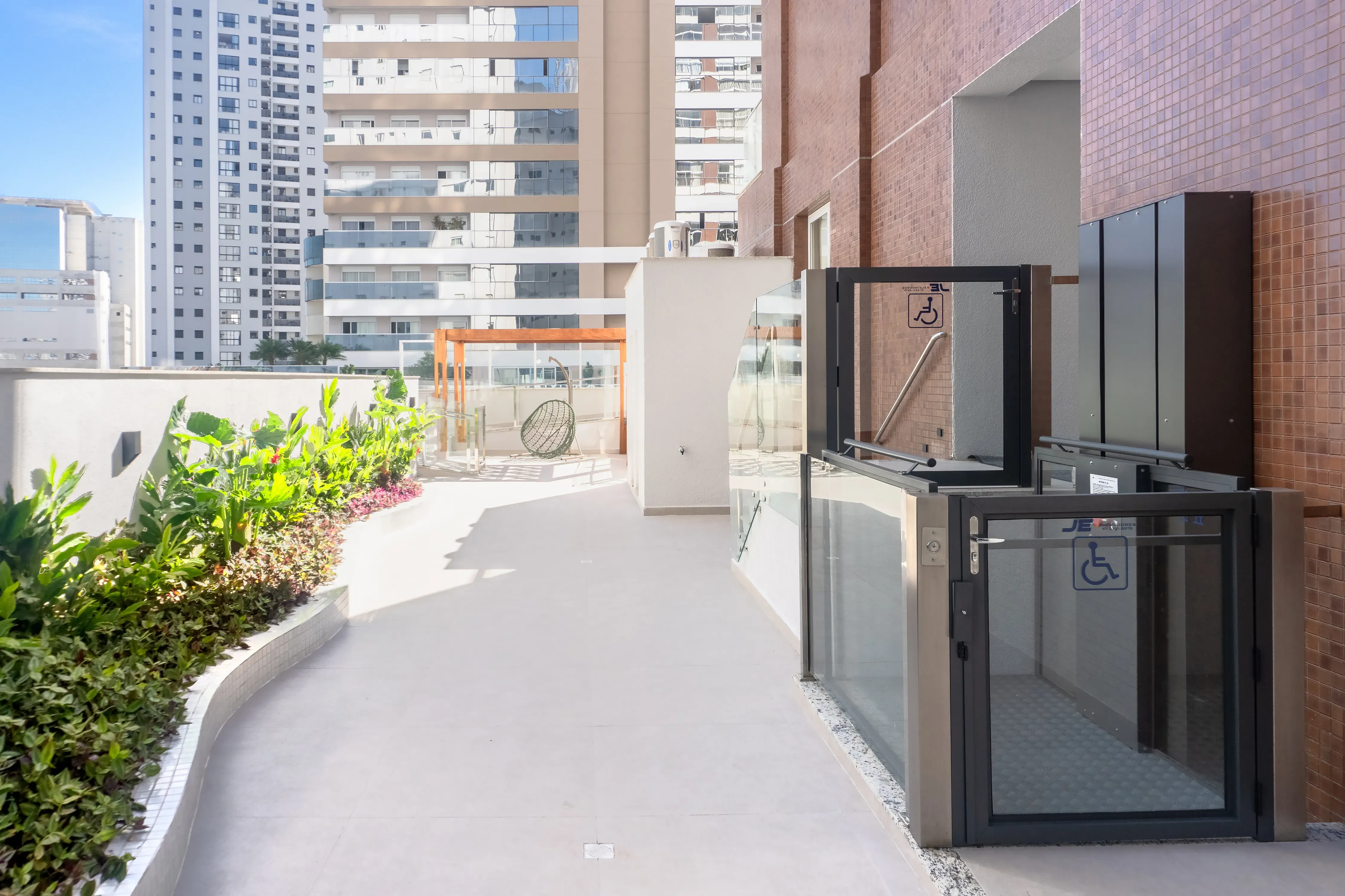 Apartamento com 3 suítes e 3 Vagas de Garagem no Centro Itajaí/SC