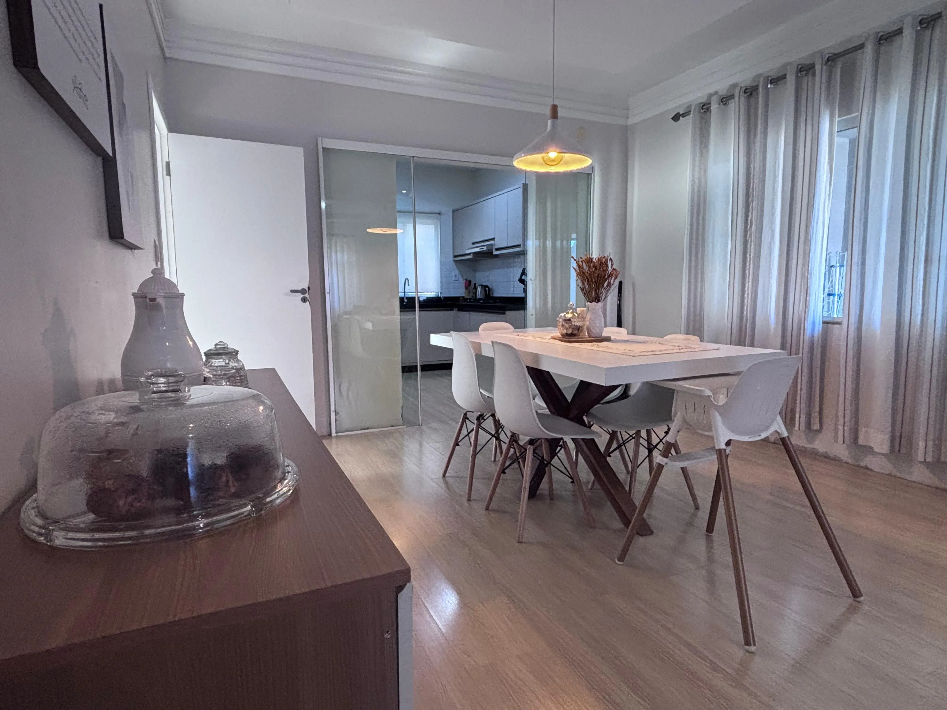 Casa com 3 dormitórios sendo 1 suíte e vaga coberta para 2 carros em Itajaí