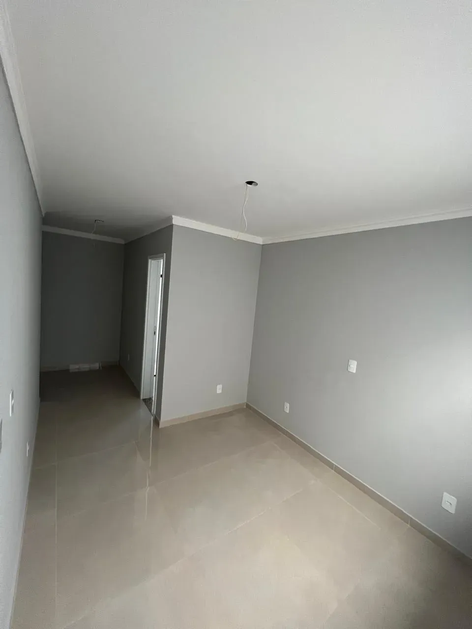 Casa com 2 dormitórios sendo 1 suíte e 1 vaga de garagem em Balneário Piçarras/SC