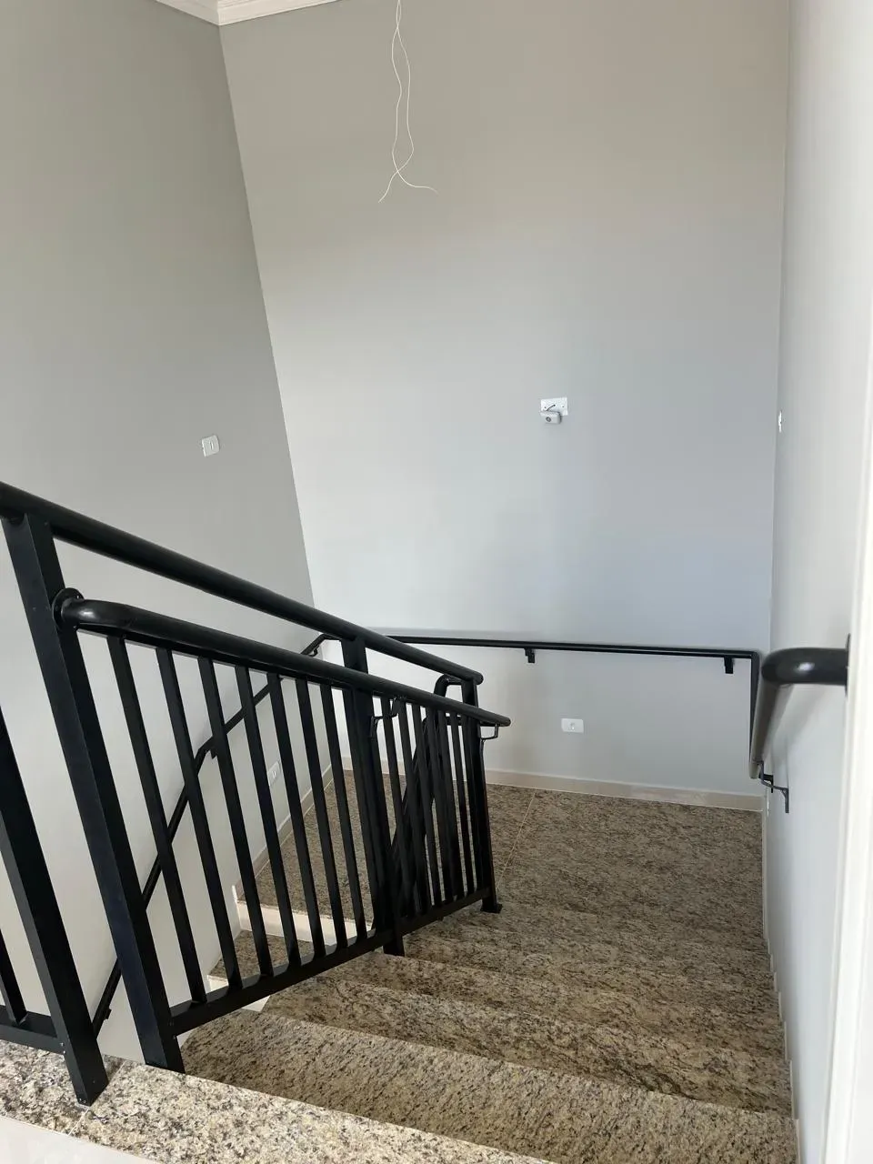 Casa com 2 dormitórios sendo 1 suíte e 1 vaga de garagem em Balneário Piçarras/SC