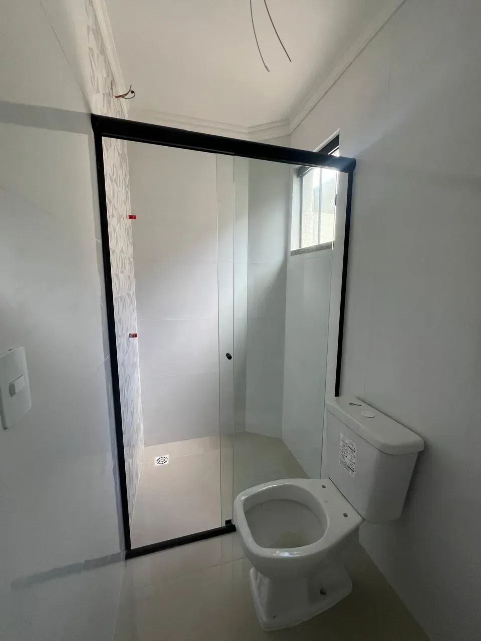 Casa com 2 dormitórios sendo 1 suíte e 1 vaga de garagem em Balneário Piçarras/SC