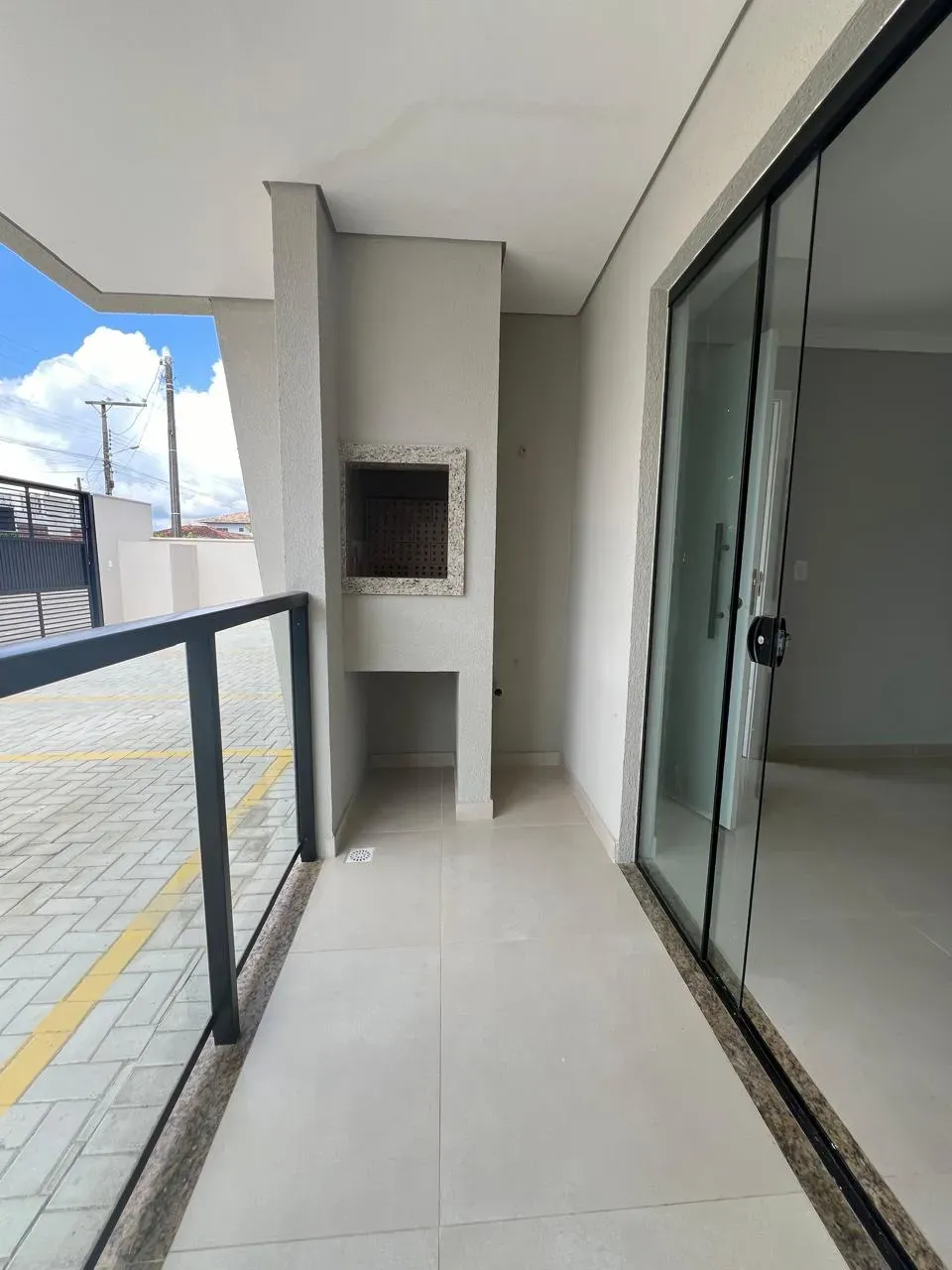 Casa com 2 dormitórios sendo 1 suíte e 1 vaga de garagem em Balneário Piçarras/SC