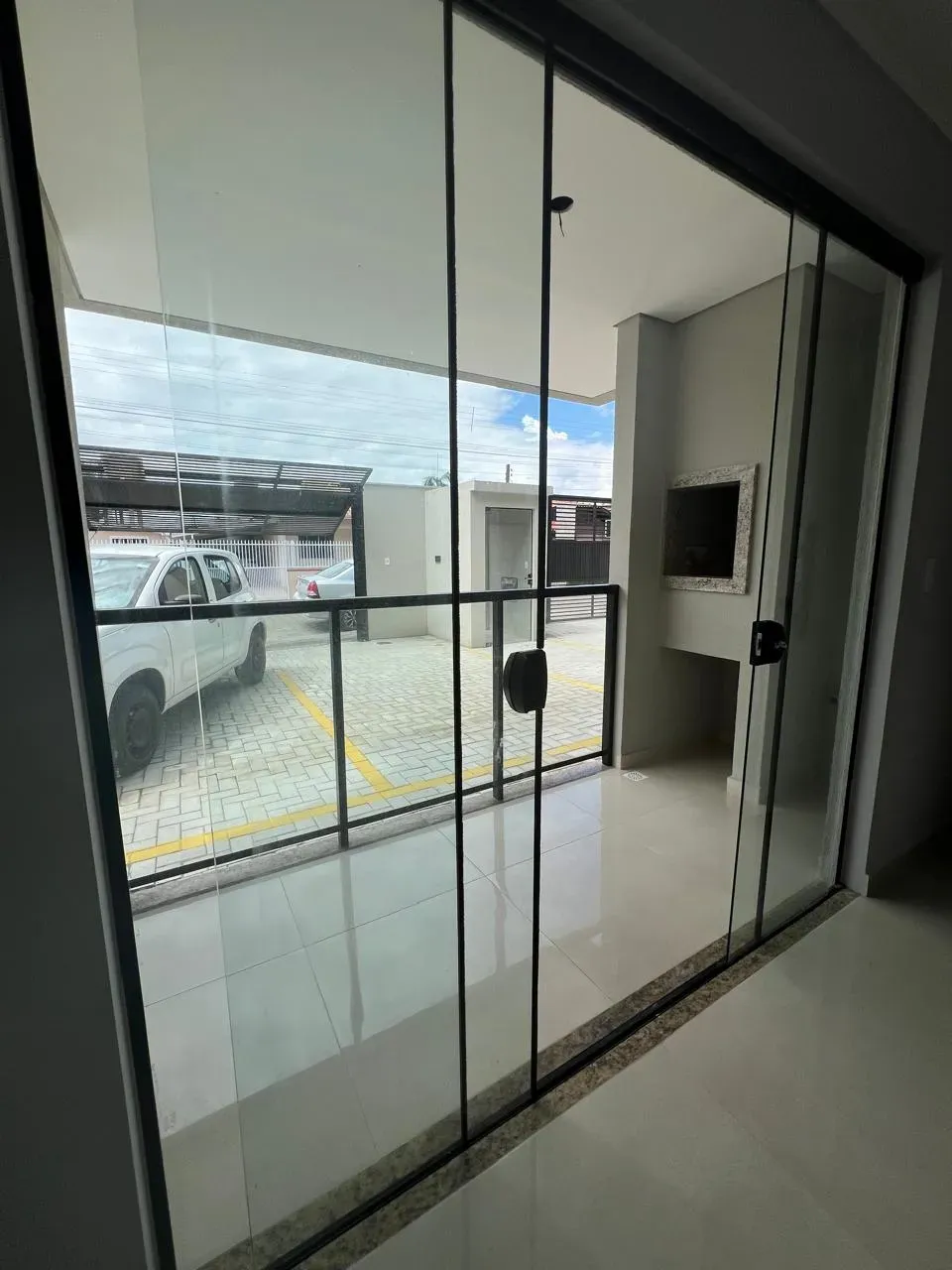 Casa com 2 dormitórios sendo 1 suíte e 1 vaga de garagem em Balneário Piçarras/SC