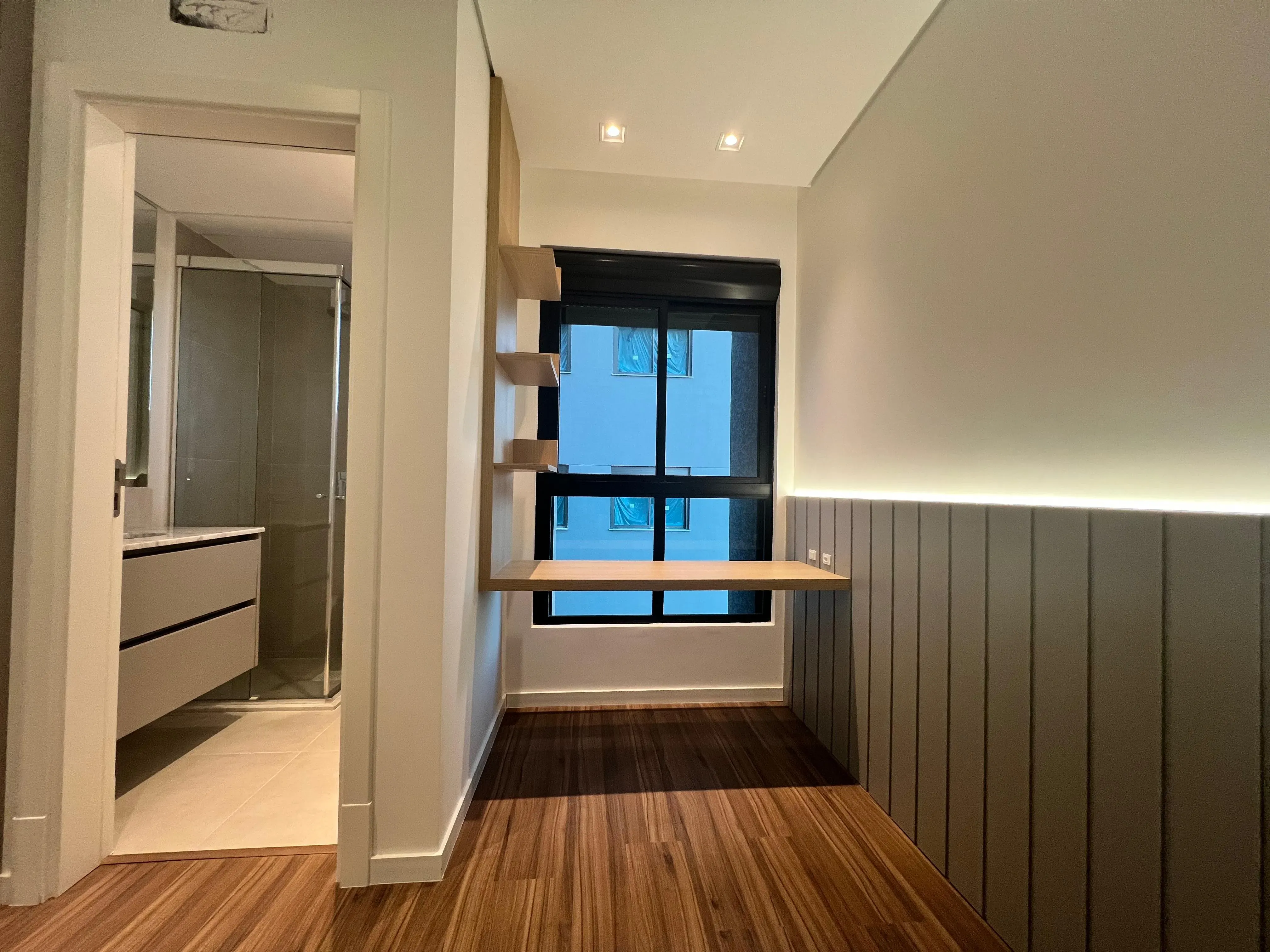 Apartamento com 3 dormitórios sendo 3 suítes e 2 vagas de garagem em Itajaí/SC