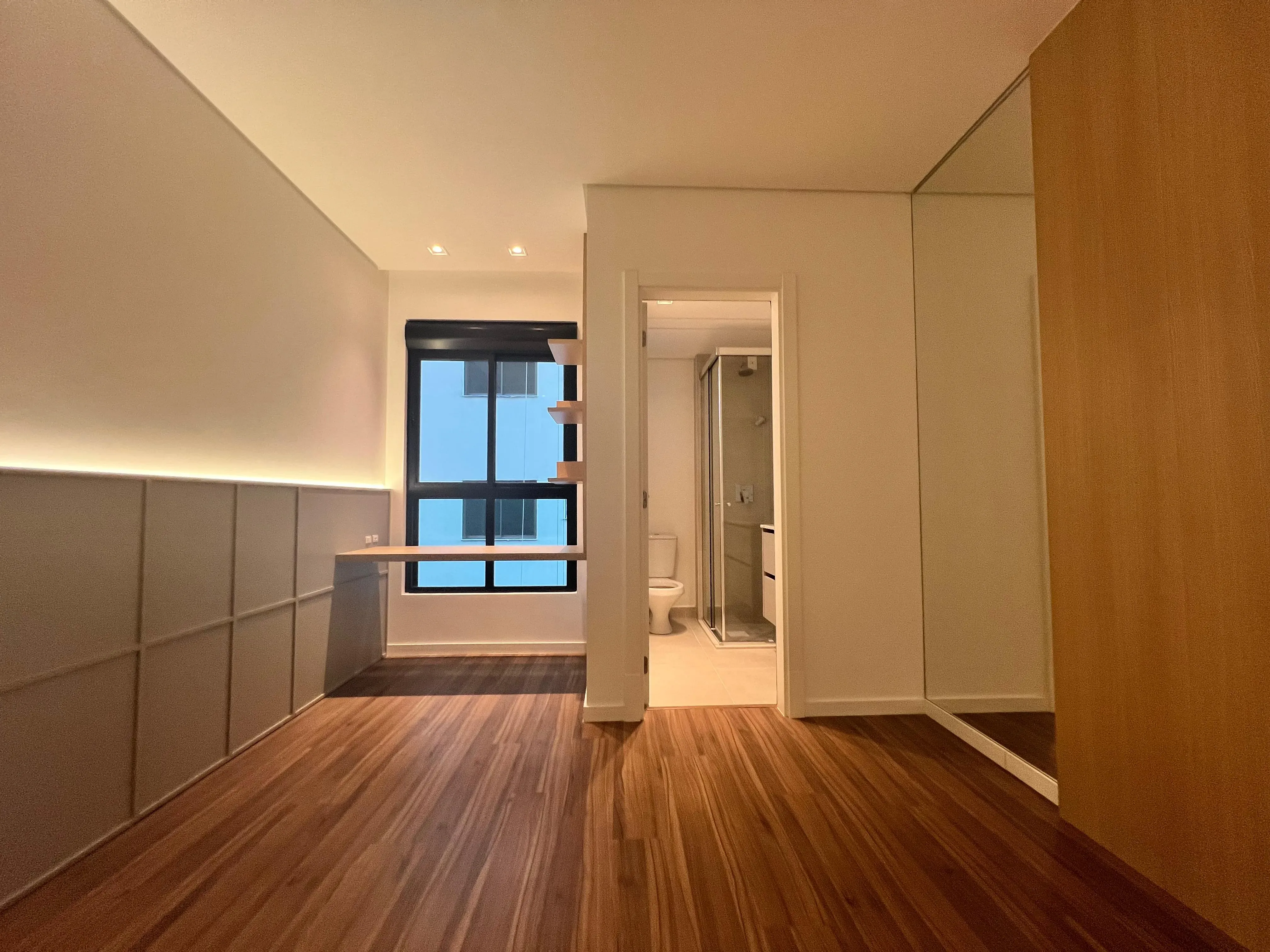 Apartamento com 3 dormitórios sendo 3 suítes e 2 vagas de garagem em Itajaí/SC