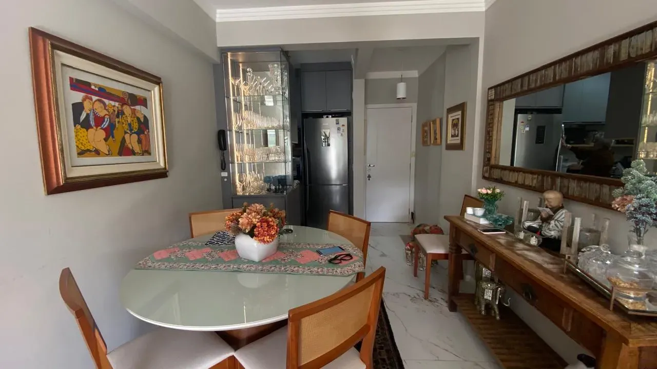 Apartamento mobiliado 3 dormitórios sendo 1 suíte e 1 vaga no Bairro Itacorubi em Florianópolis/SC