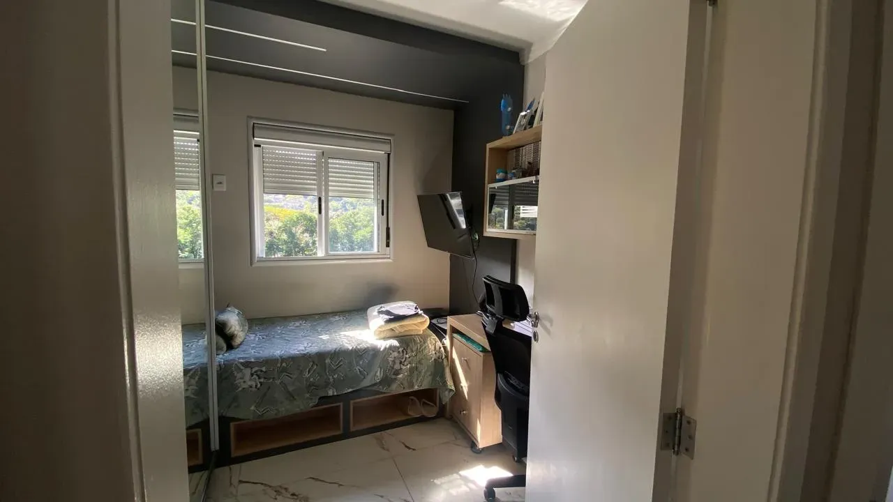 Apartamento mobiliado 3 dormitórios sendo 1 suíte e 1 vaga no Bairro Itacorubi em Florianópolis/SC