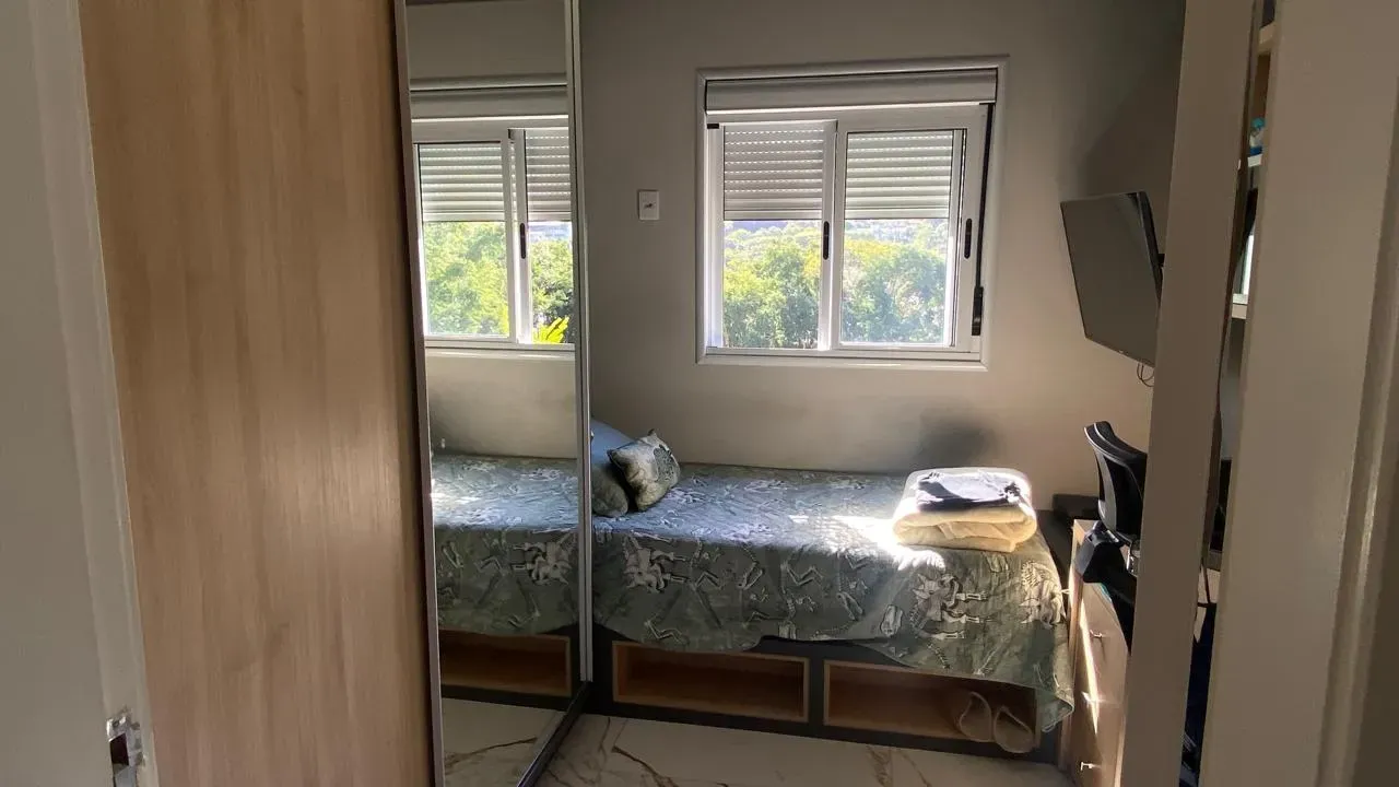 Apartamento mobiliado 3 dormitórios sendo 1 suíte e 1 vaga no Bairro Itacorubi em Florianópolis/SC