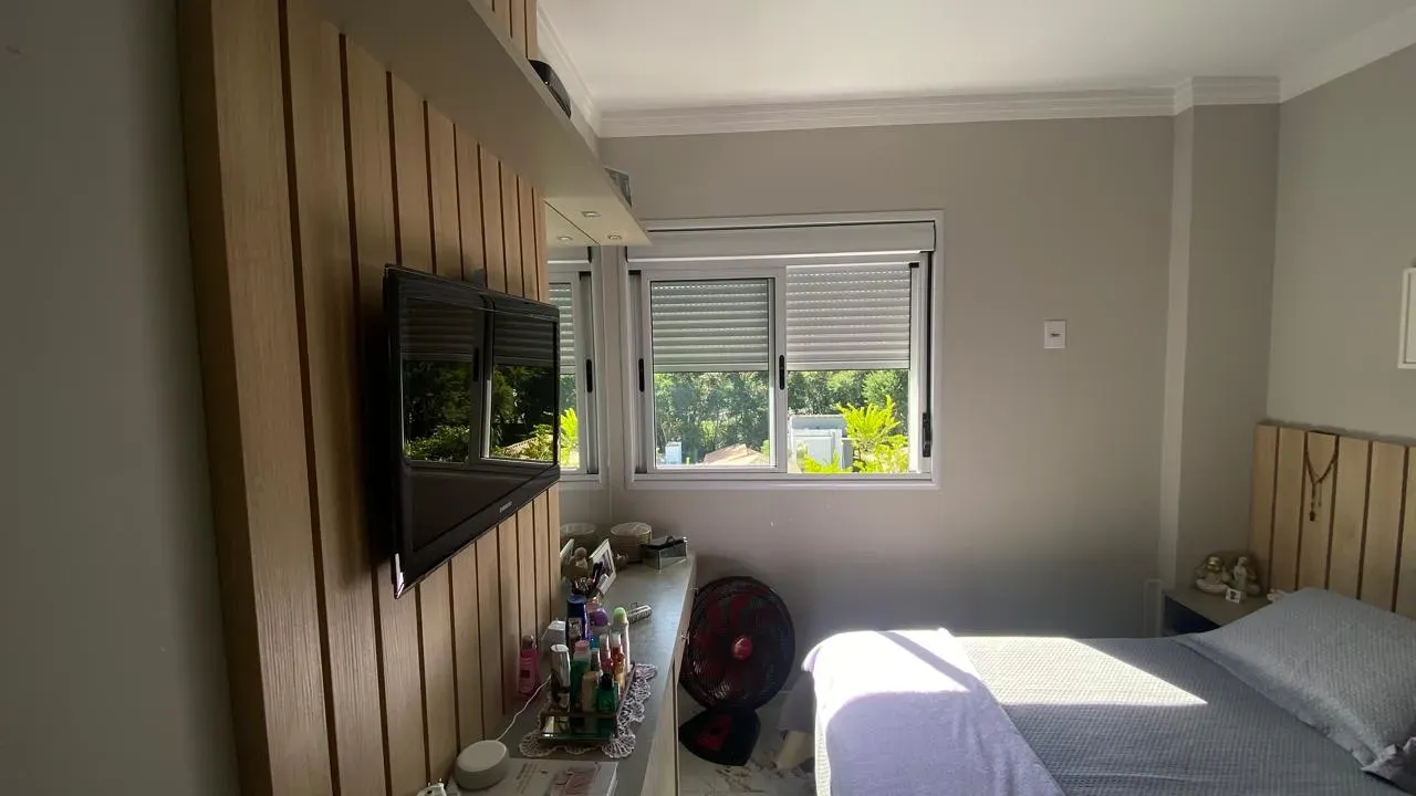 Apartamento mobiliado 3 dormitórios sendo 1 suíte e 1 vaga no Bairro Itacorubi em Florianópolis/SC