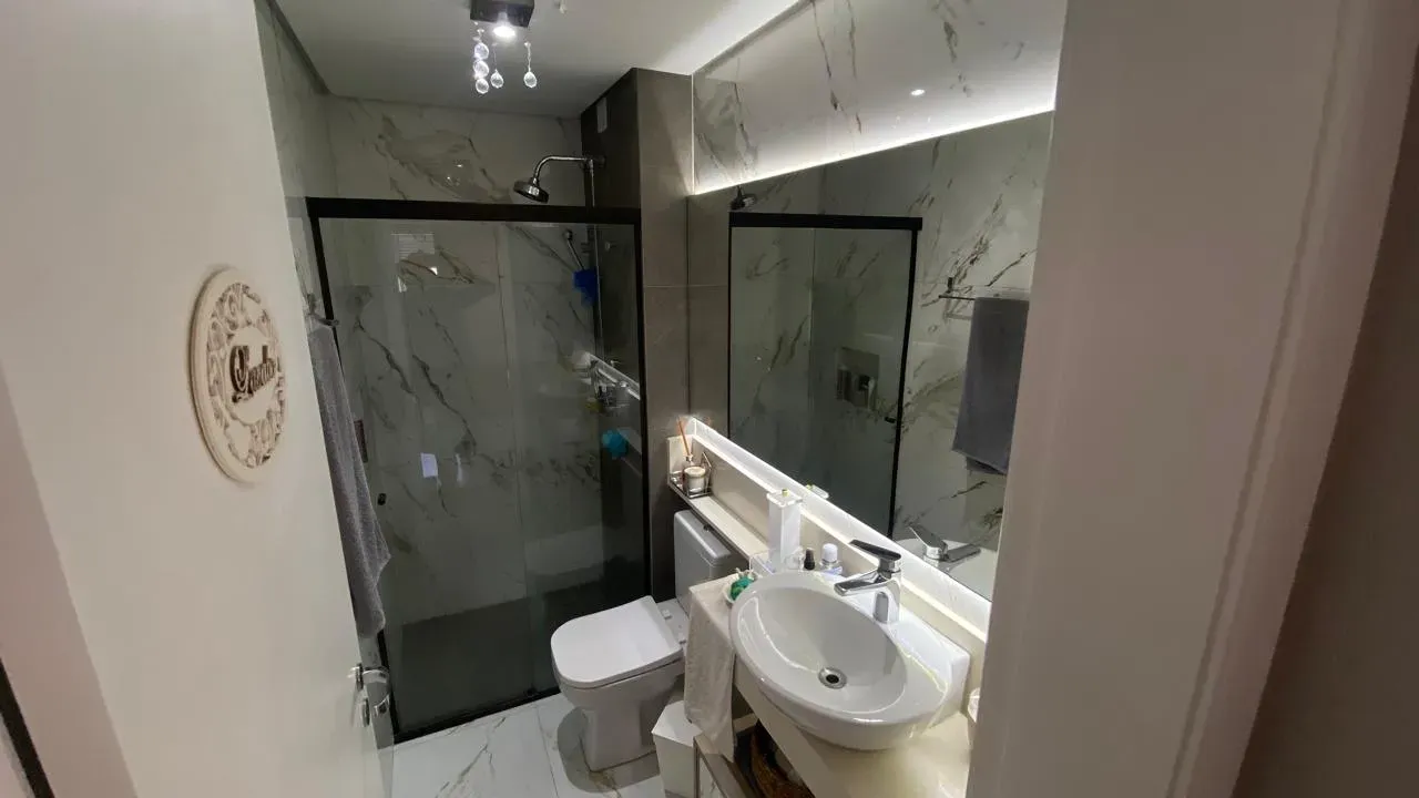 Apartamento mobiliado 3 dormitórios sendo 1 suíte e 1 vaga no Bairro Itacorubi em Florianópolis/SC