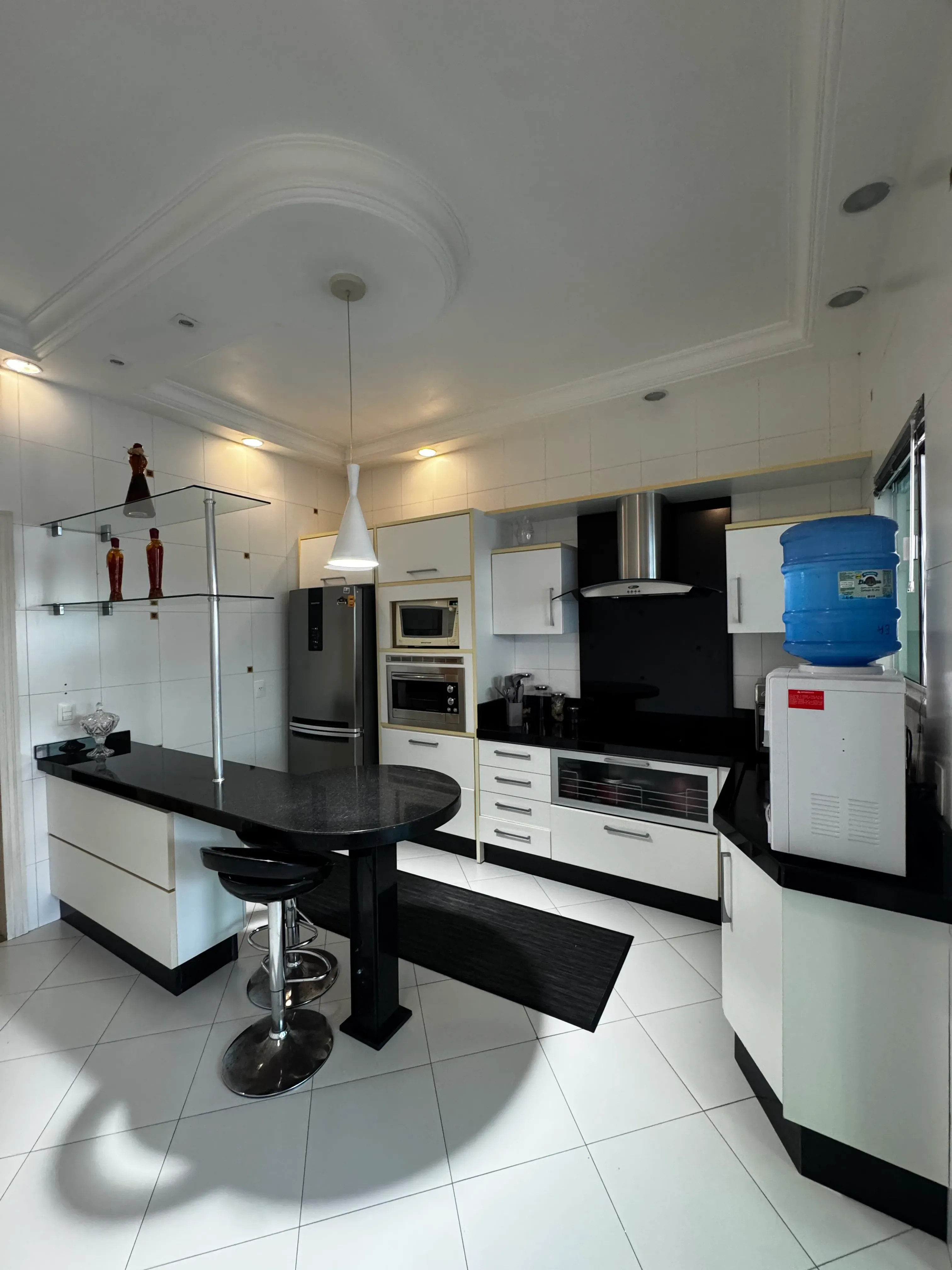 Casa alto padrão com edícula nos fundos 4 dormitórios sendo 2 suítes 4 vagas no Fiuza Lima em Itajaí