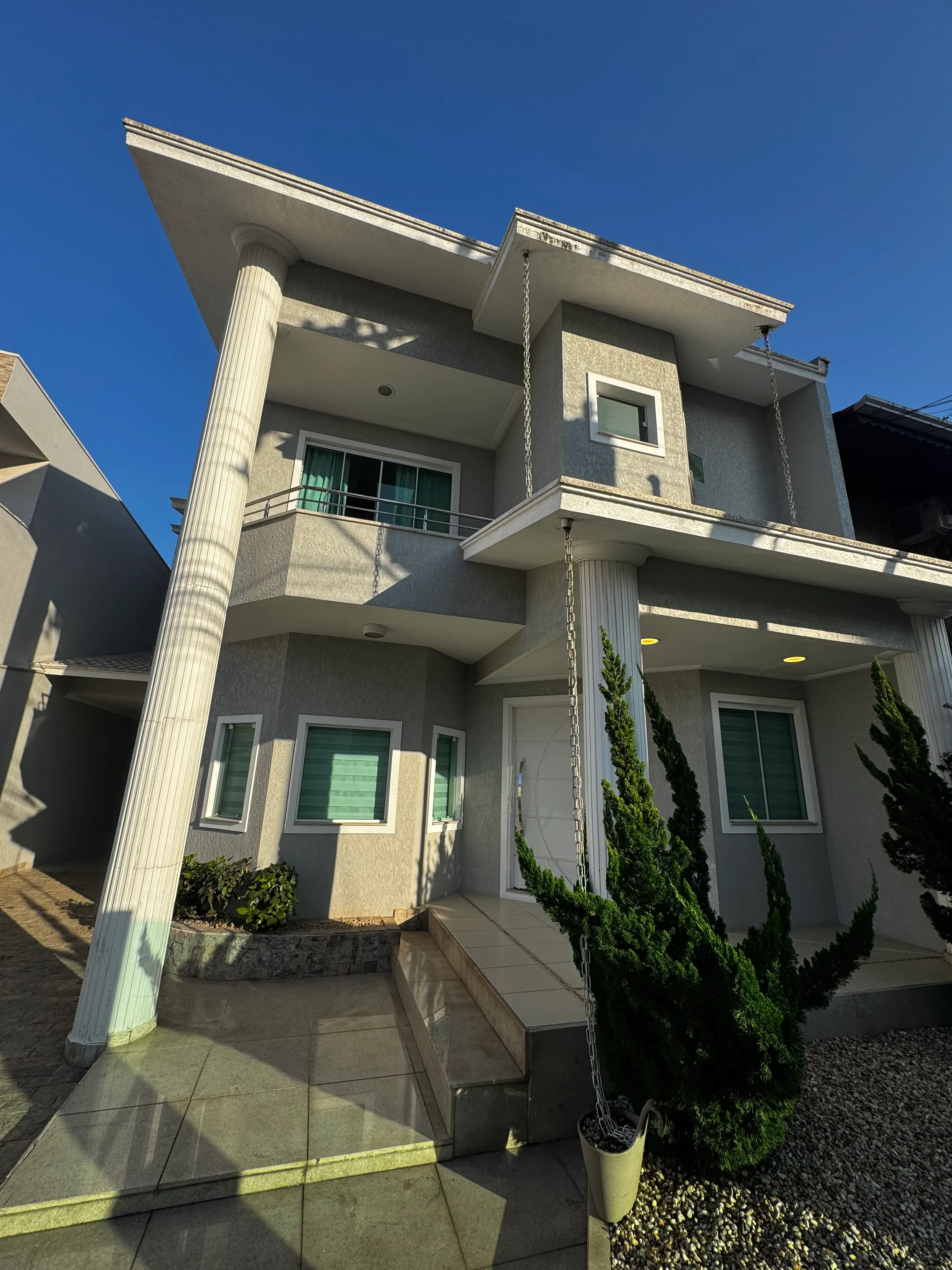 Casa alto padrão com edícula nos fundos 4 dormitórios sendo 2 suítes 4 vagas no Fiuza Lima em Itajaí