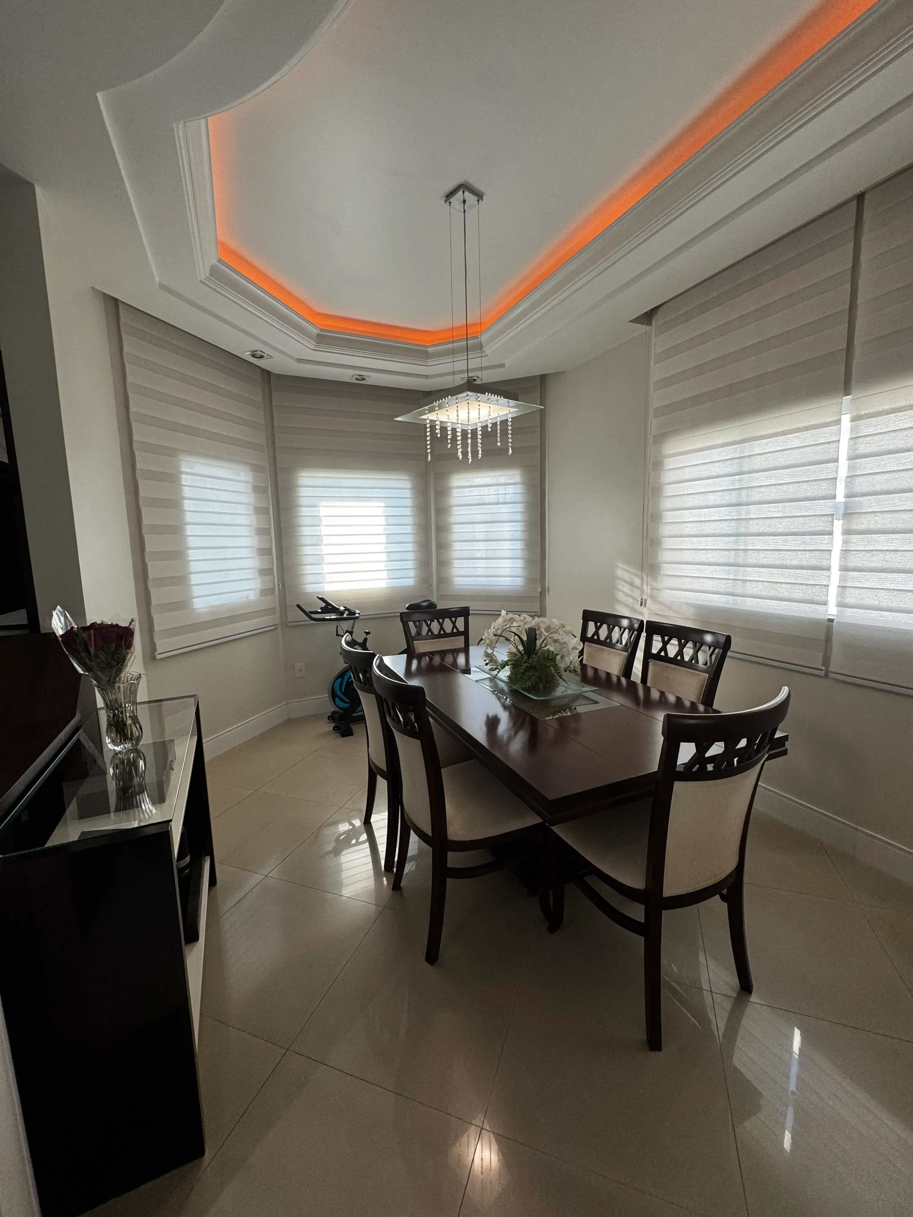 Casa alto padrão com edícula nos fundos 4 dormitórios sendo 2 suítes 4 vagas no Fiuza Lima em Itajaí