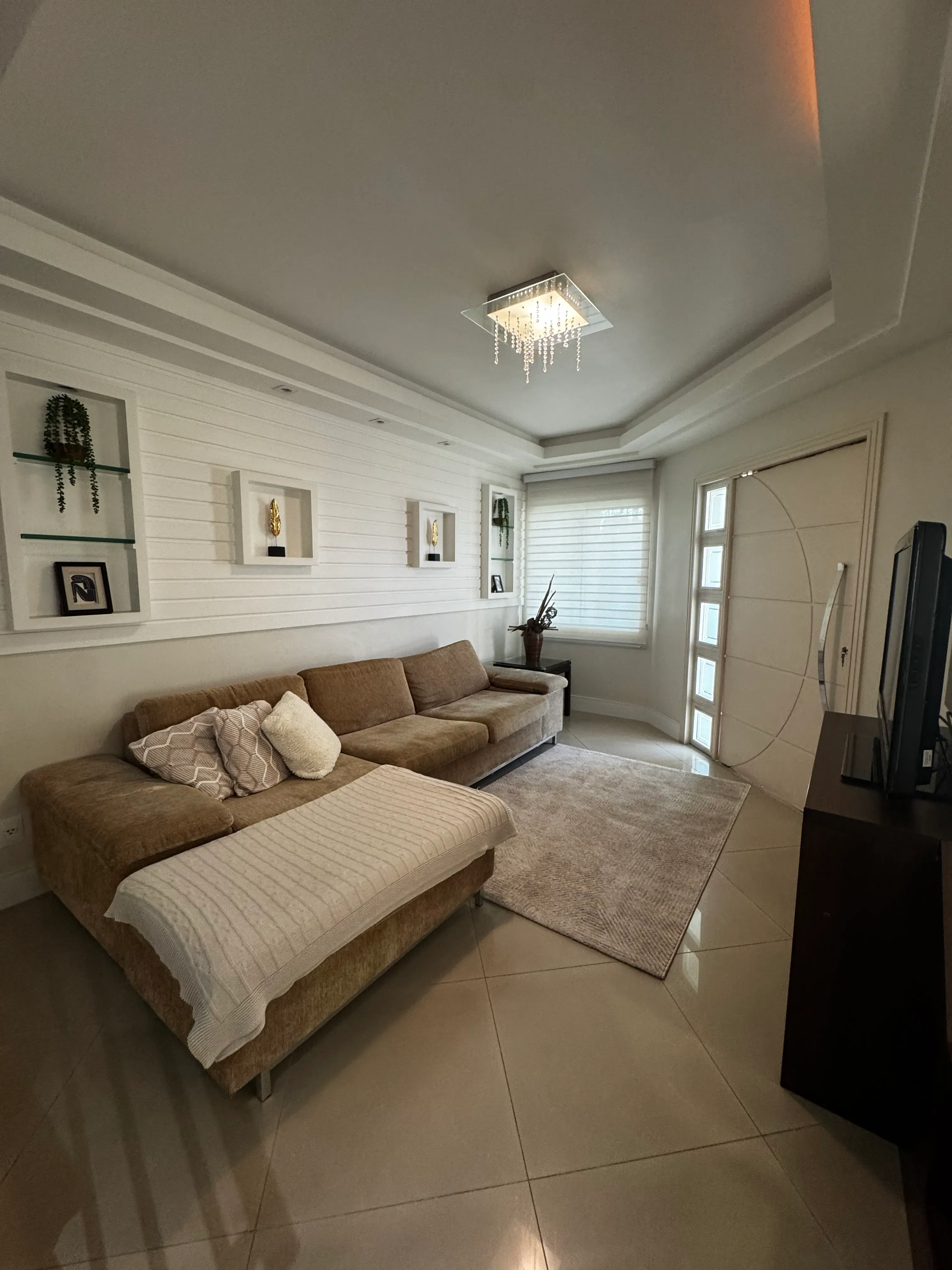 Casa alto padrão com edícula nos fundos 4 dormitórios sendo 2 suítes 4 vagas no Fiuza Lima em Itajaí