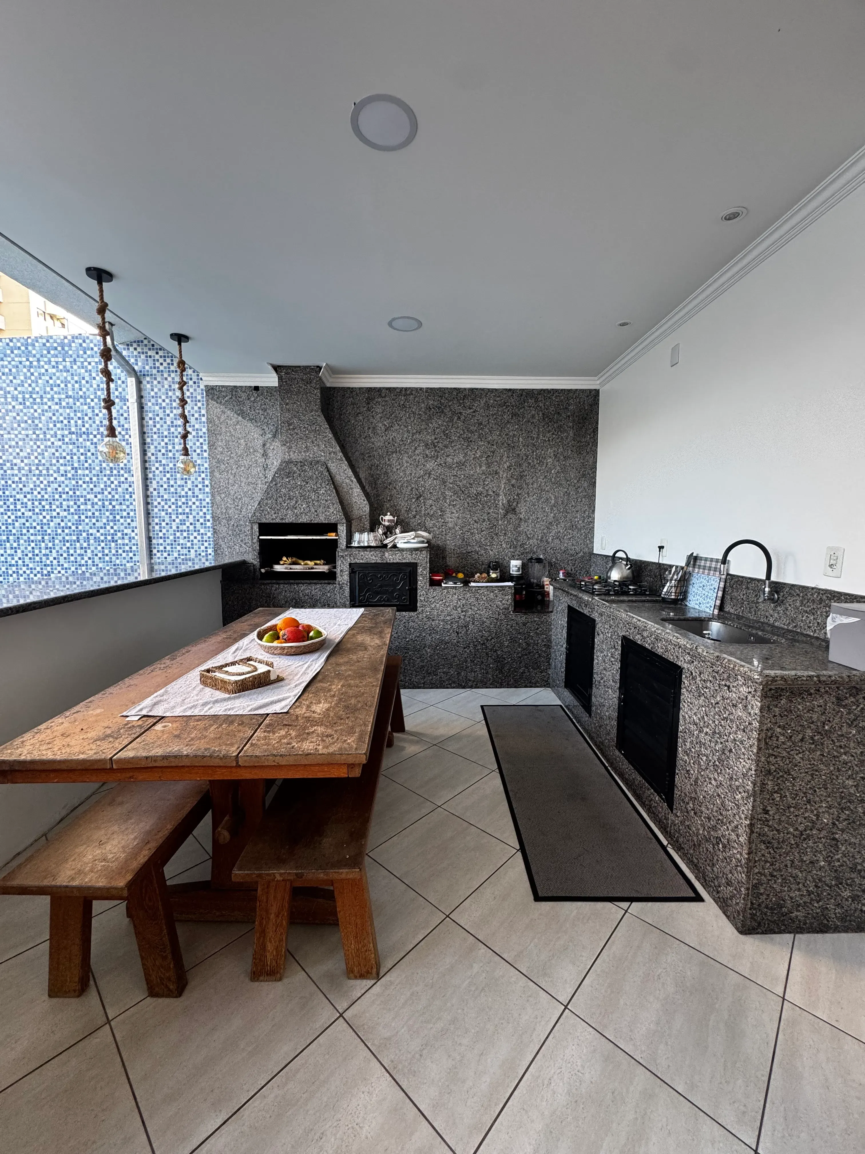 Casa alto padrão com edícula nos fundos 4 dormitórios sendo 2 suítes 4 vagas no Fiuza Lima em Itajaí