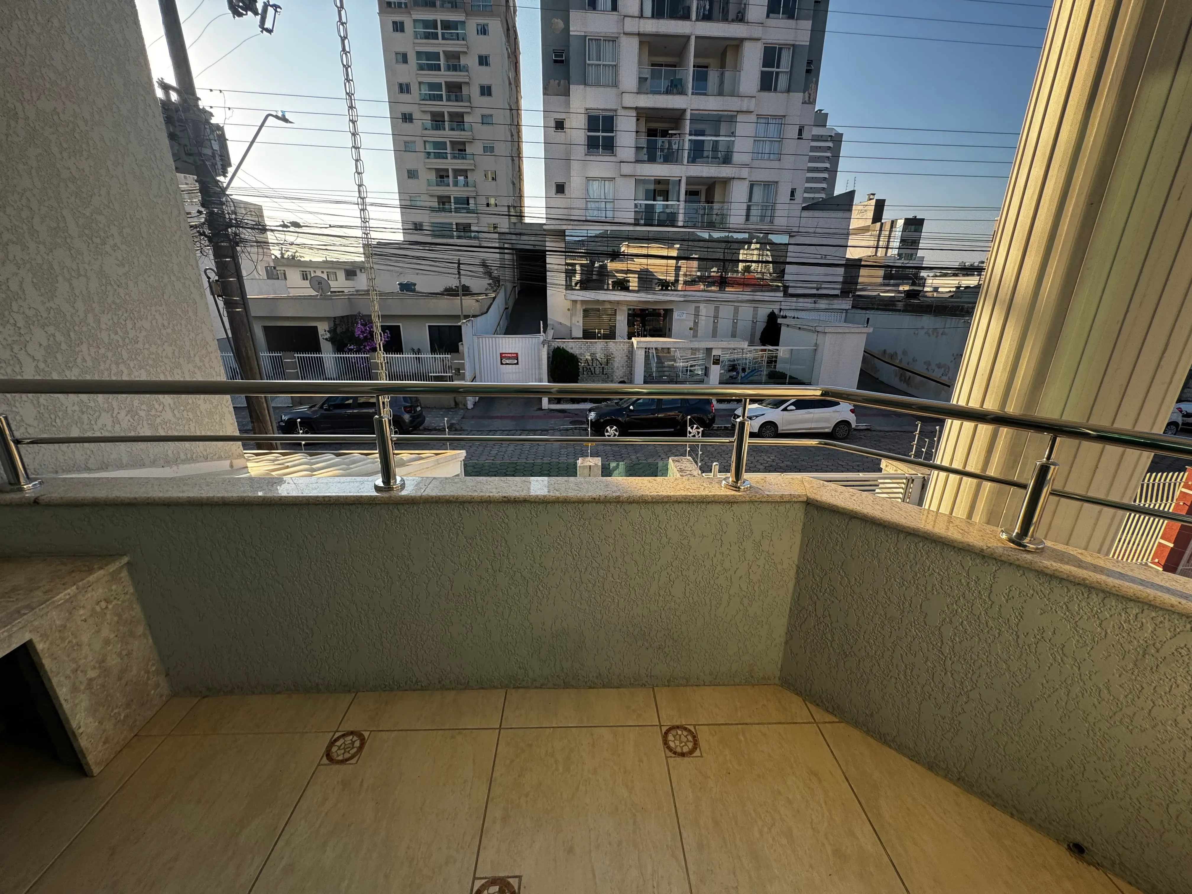 Casa alto padrão com edícula nos fundos 4 dormitórios sendo 2 suítes 4 vagas no Fiuza Lima em Itajaí