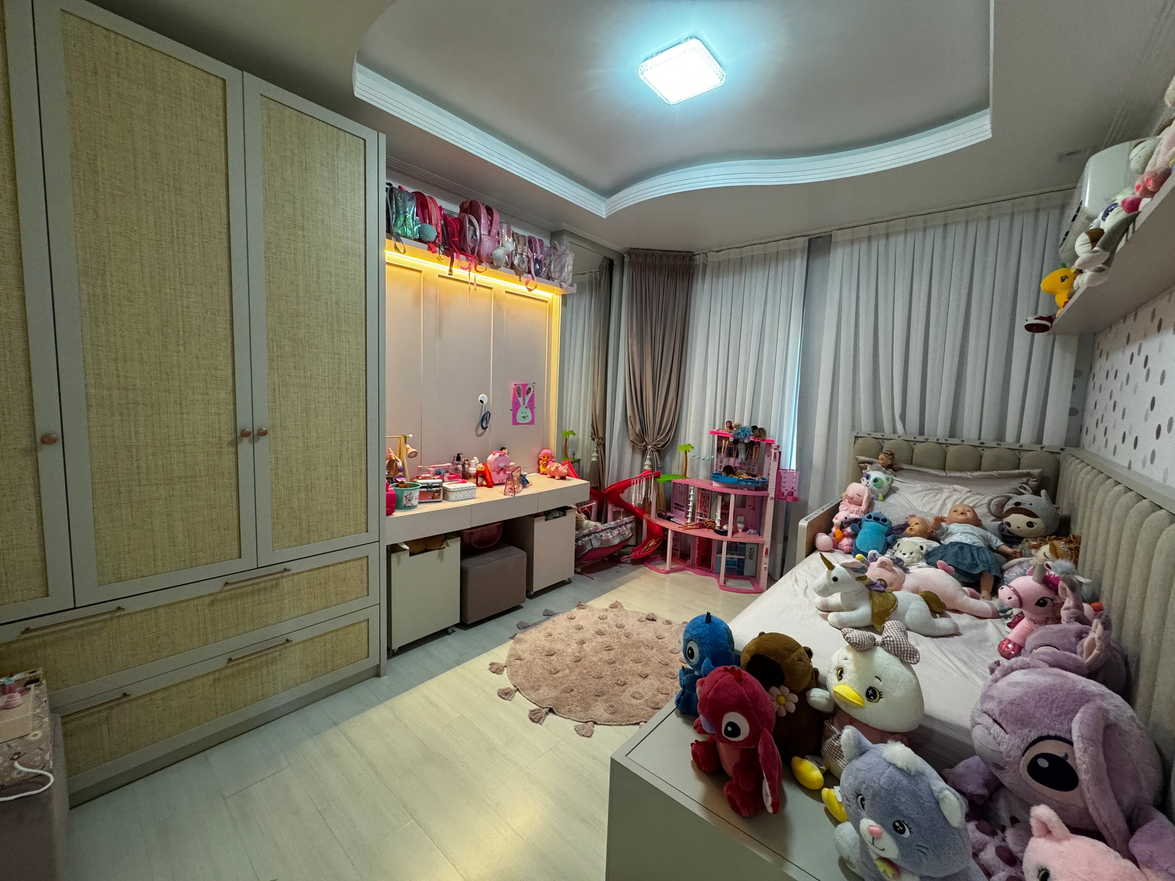 Casa alto padrão com edícula nos fundos 4 dormitórios sendo 2 suítes 4 vagas no Fiuza Lima em Itajaí