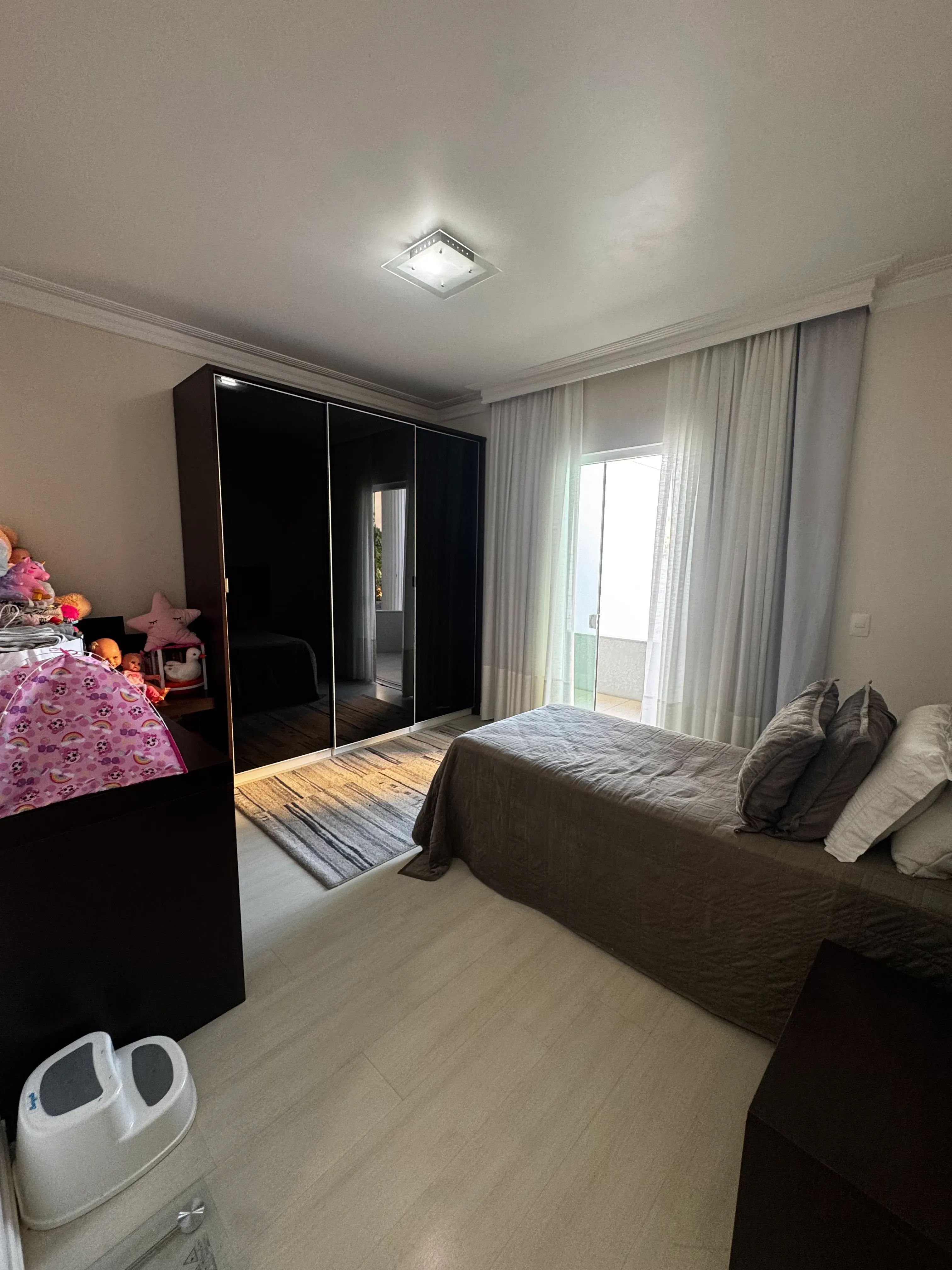 Casa alto padrão com edícula nos fundos 4 dormitórios sendo 2 suítes 4 vagas no Fiuza Lima em Itajaí