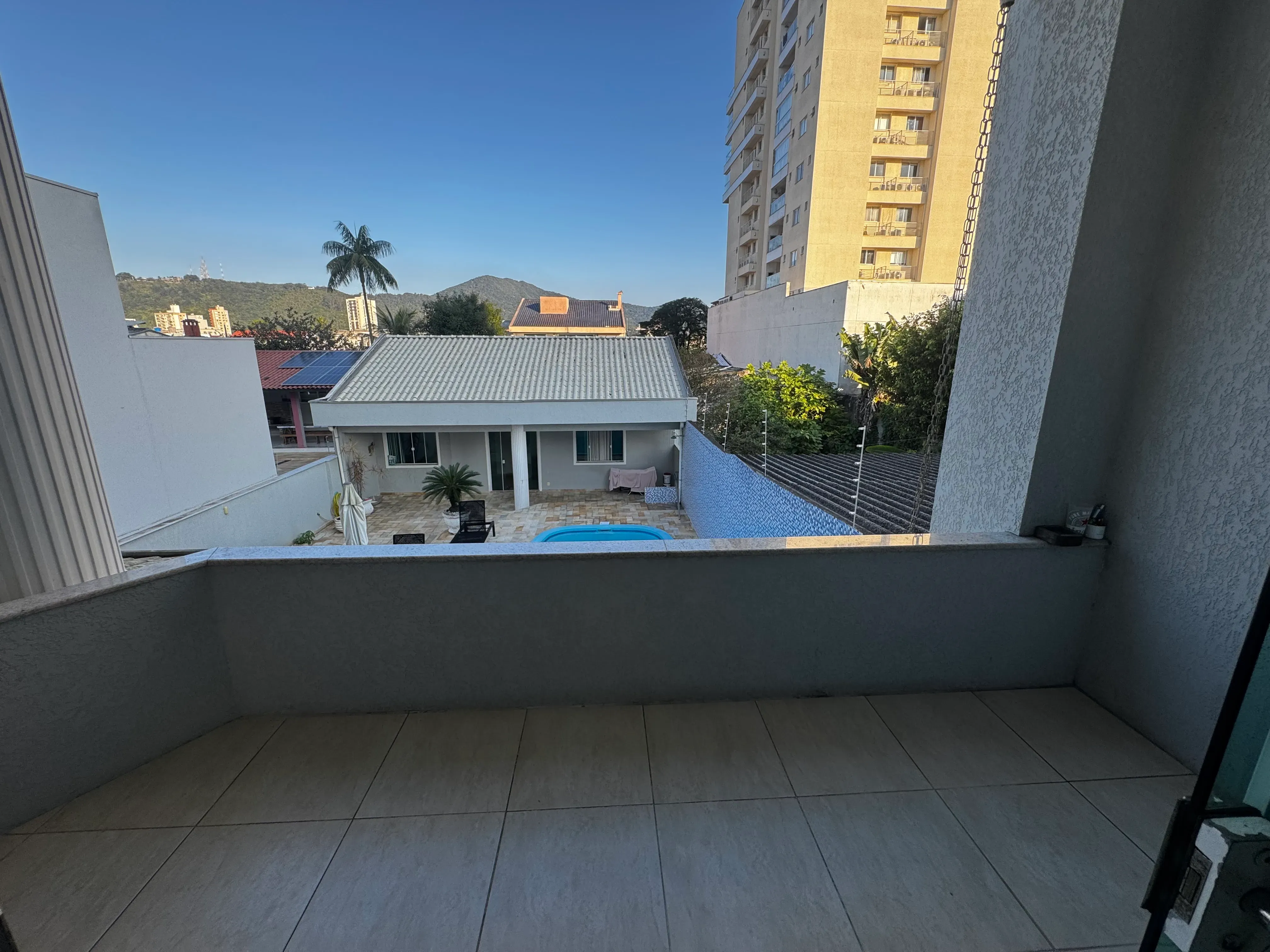 Casa alto padrão com edícula nos fundos 4 dormitórios sendo 2 suítes 4 vagas no Fiuza Lima em Itajaí