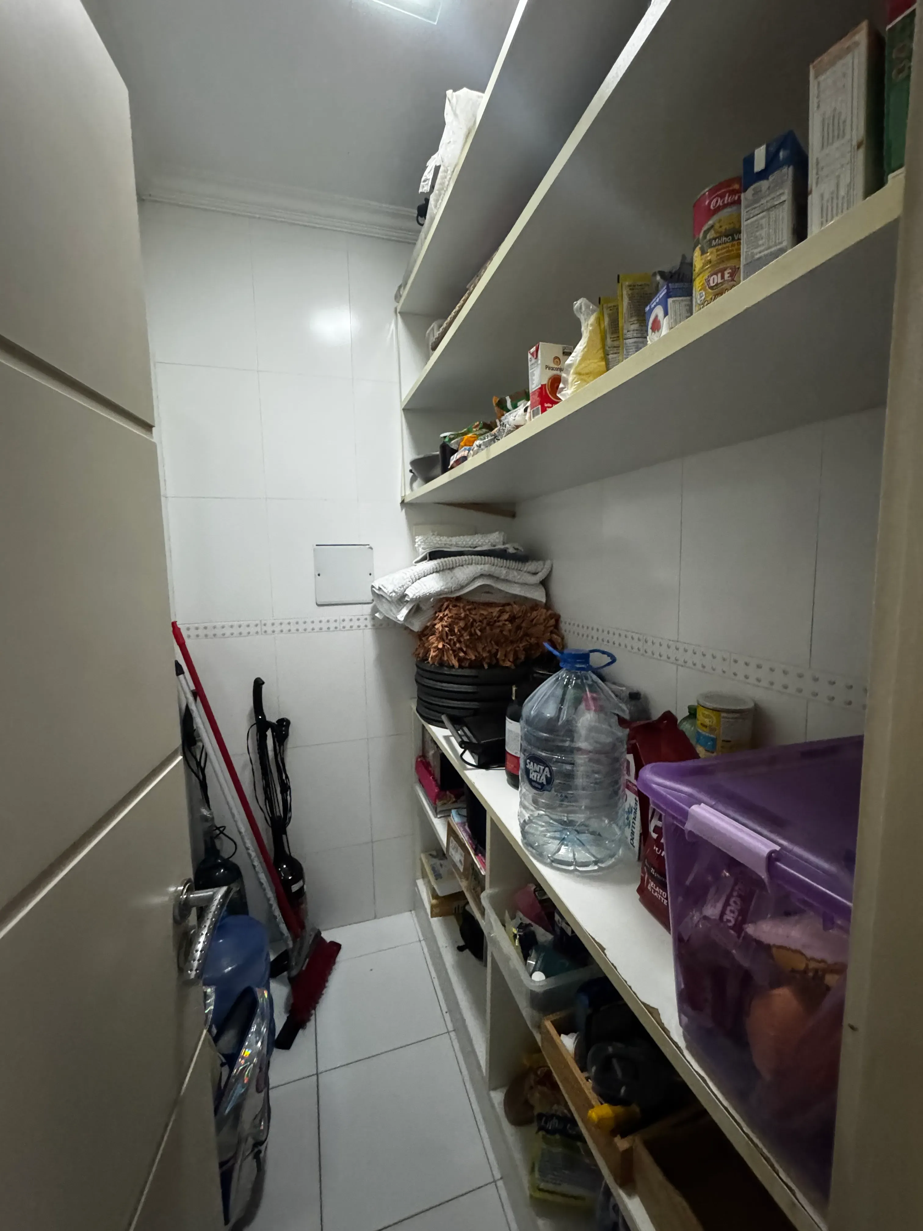 Casa alto padrão com edícula nos fundos 4 dormitórios sendo 2 suítes 4 vagas no Fiuza Lima em Itajaí