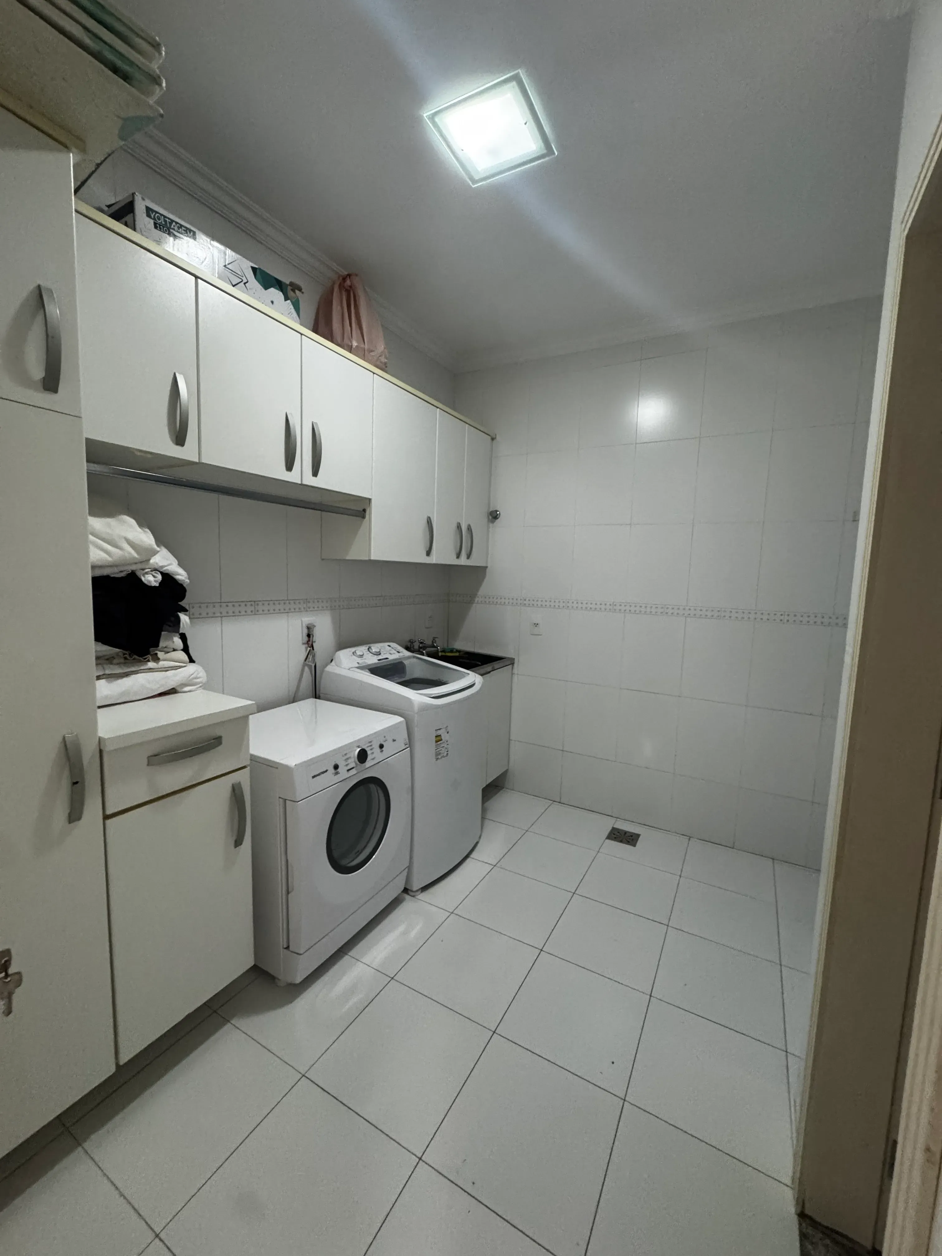 Casa alto padrão com edícula nos fundos 4 dormitórios sendo 2 suítes 4 vagas no Fiuza Lima em Itajaí