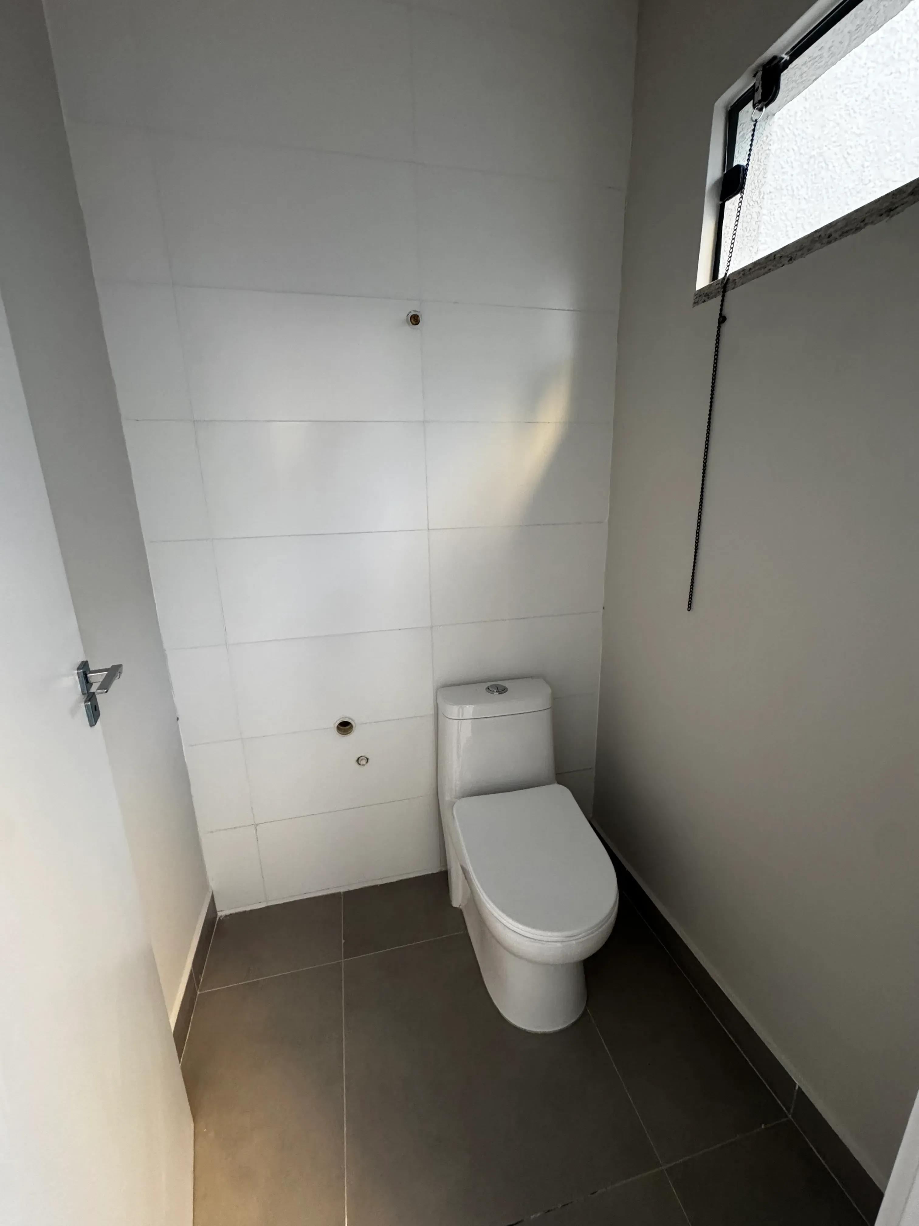 Sobrado com 3 suítes e 2 vagas de garagem no Dom Bosco em Itajaí