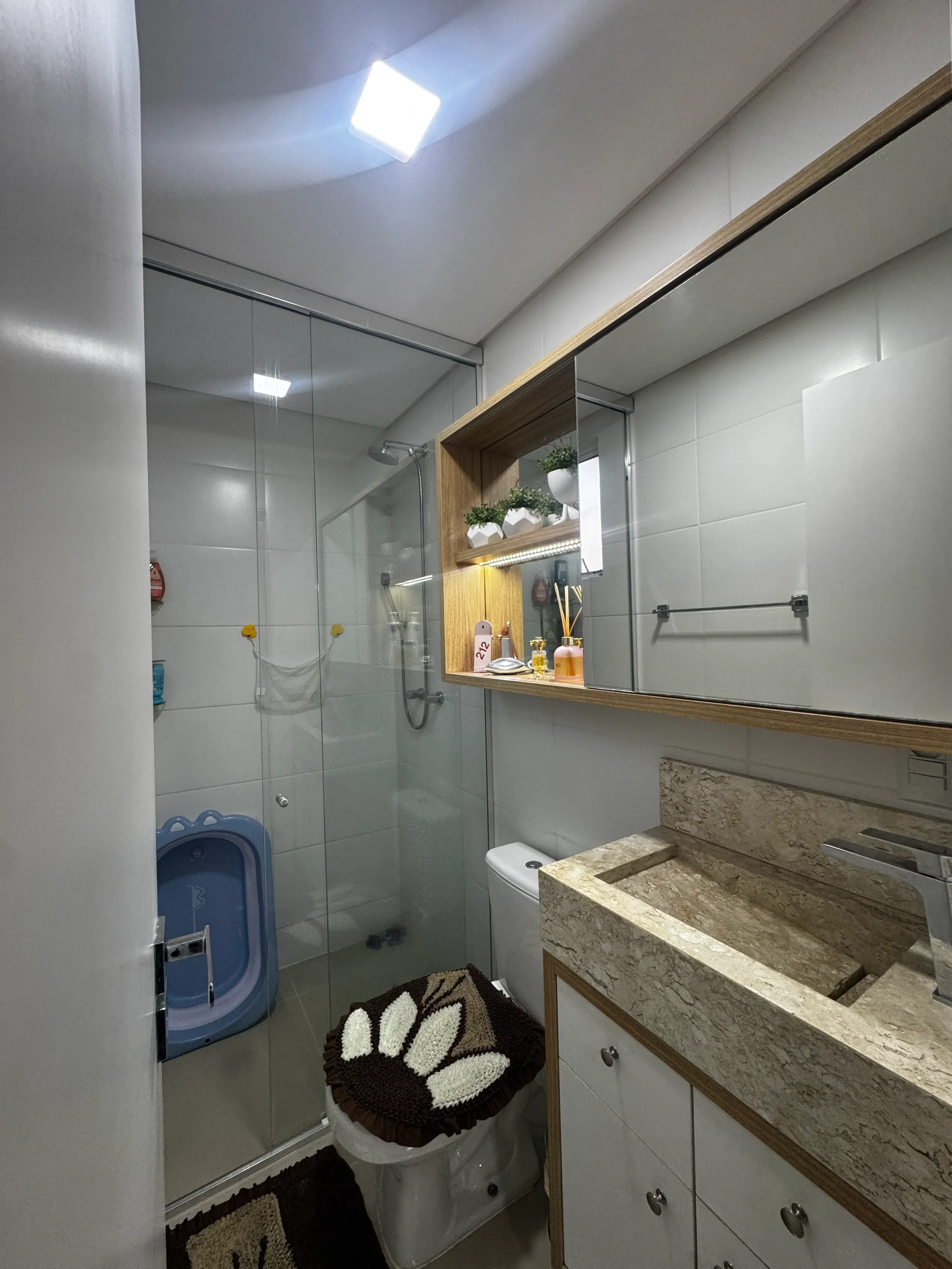 Apartamento mobiliado com 3 dormitórios sendo 1 suíte e 2 vagas no Bairro São João em Itajaí