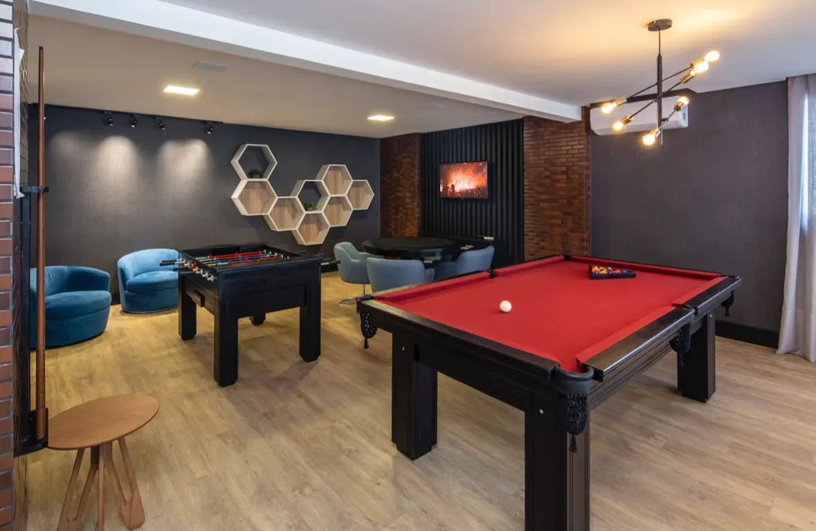 Apartamento mobiliado com 3 dormitórios sendo 1 suíte e 2 vagas no Bairro São João em Itajaí