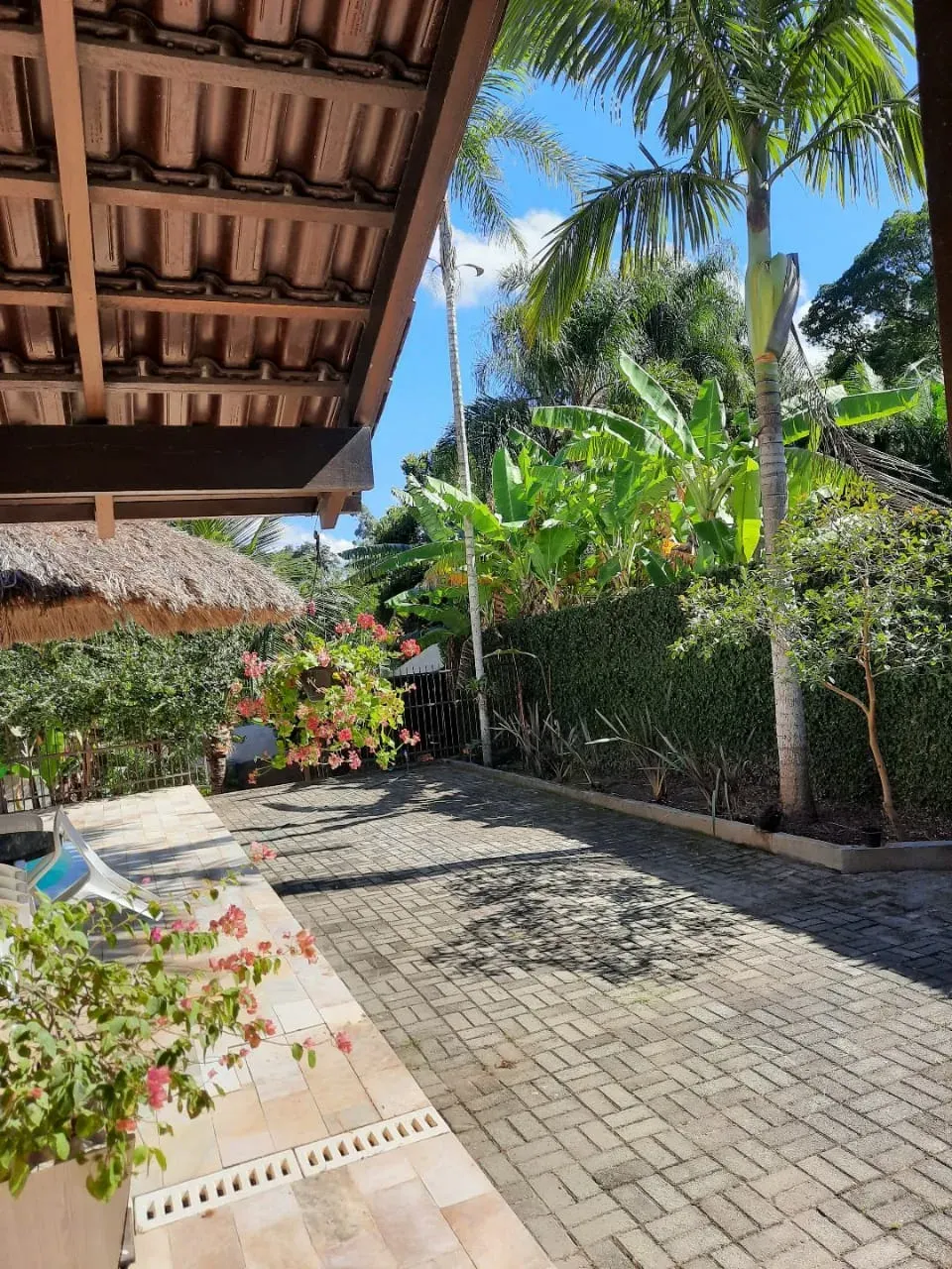 Casa com 3 dormitórios sendo 1 suíte e 5 vagas de garagem em Penha/SC