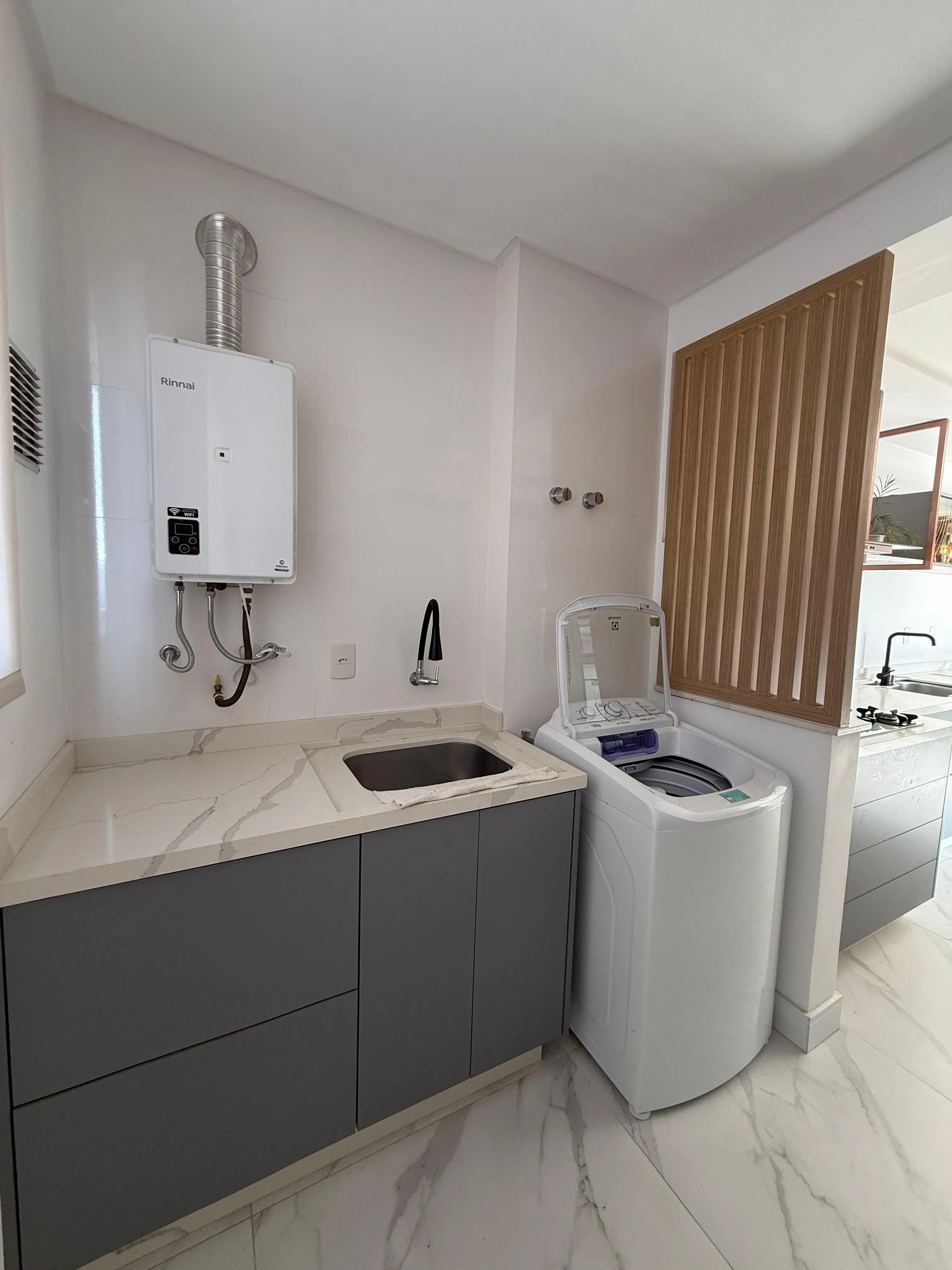 Apartamento com 3 dormitórios sendo 1 suíte e 2 vagas de garagem em Porto Belo/SC