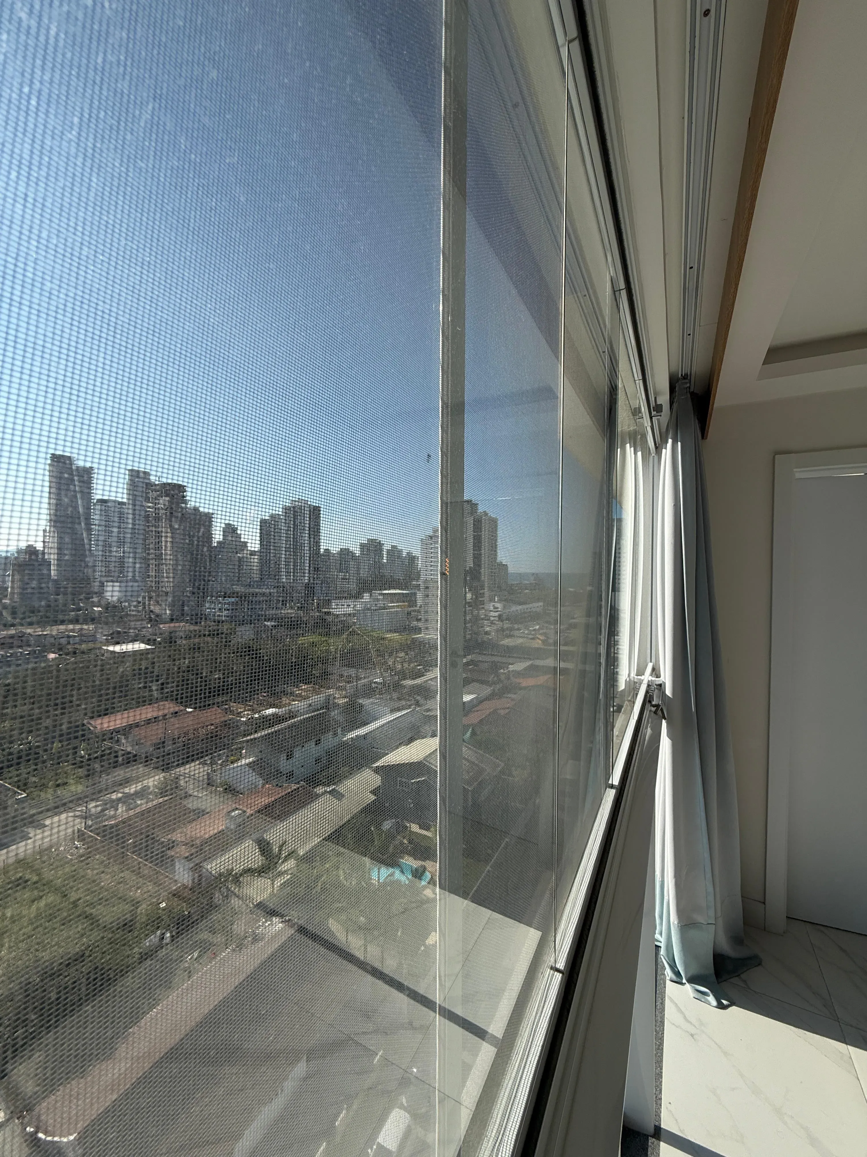 Apartamento com 3 dormitórios sendo 1 suíte e 2 vagas de garagem em Porto Belo/SC