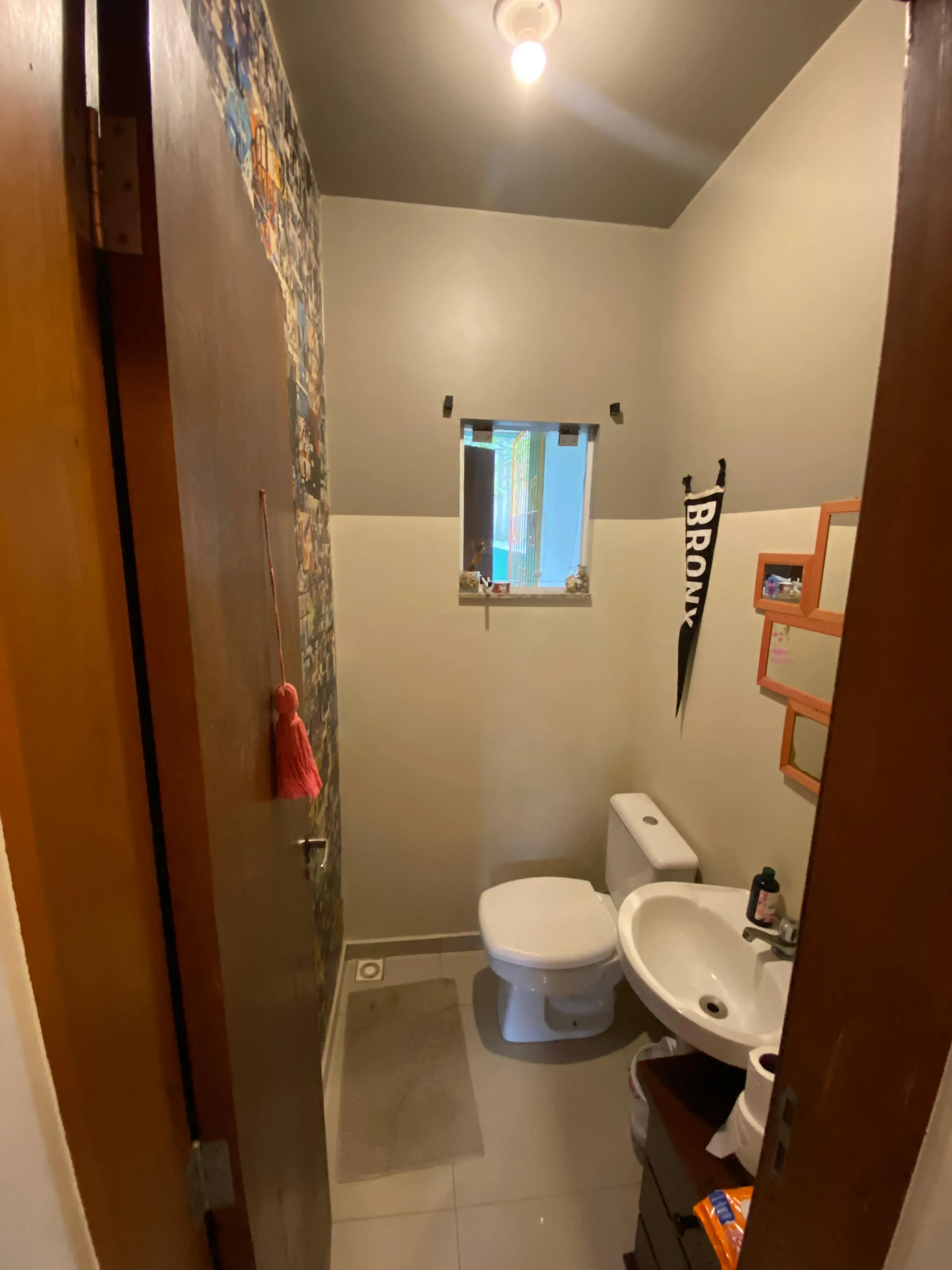 Sobrado com 2 suítes e 2 vagas com paisagismo natural e quintal no Centro de Camboriú