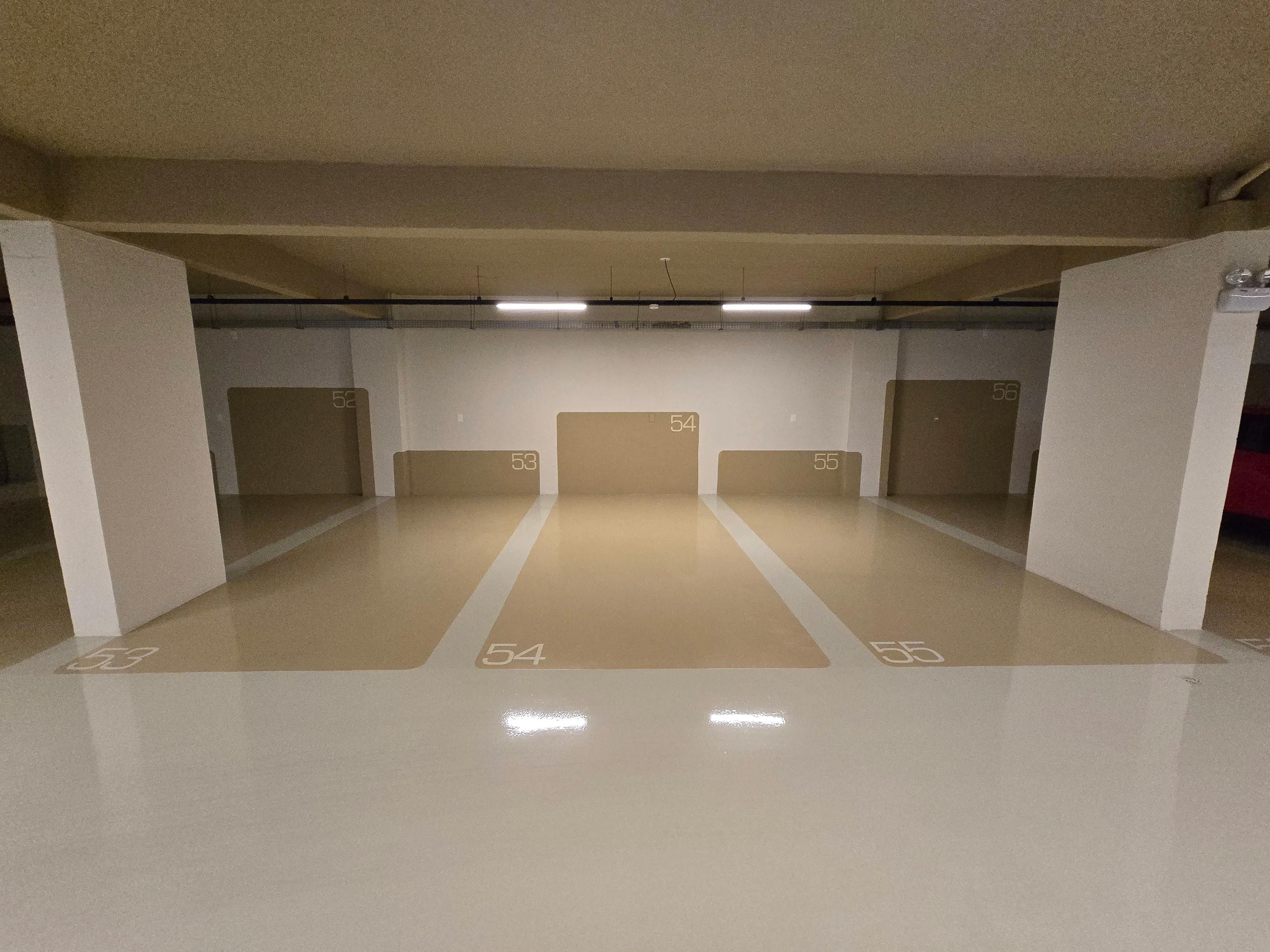 Apartamento novo alto padrão com 4 suítes e 4 vagas de garagem no Centro de Balneário Camboriú.