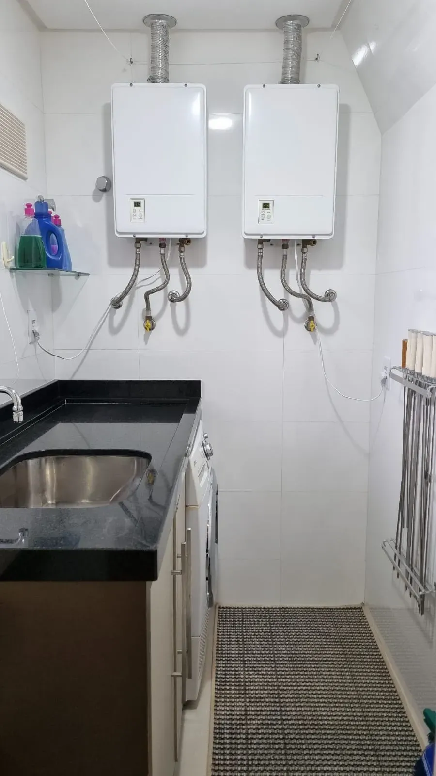 Casa com 4 dormitórios sendo 4 suítes e 4 vagas de garagem em Bombinhas/SC