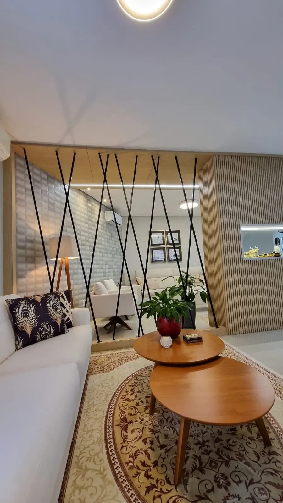 Casa com 4 dormitórios sendo 4 suítes e 4 vagas de garagem em Bombinhas/SC