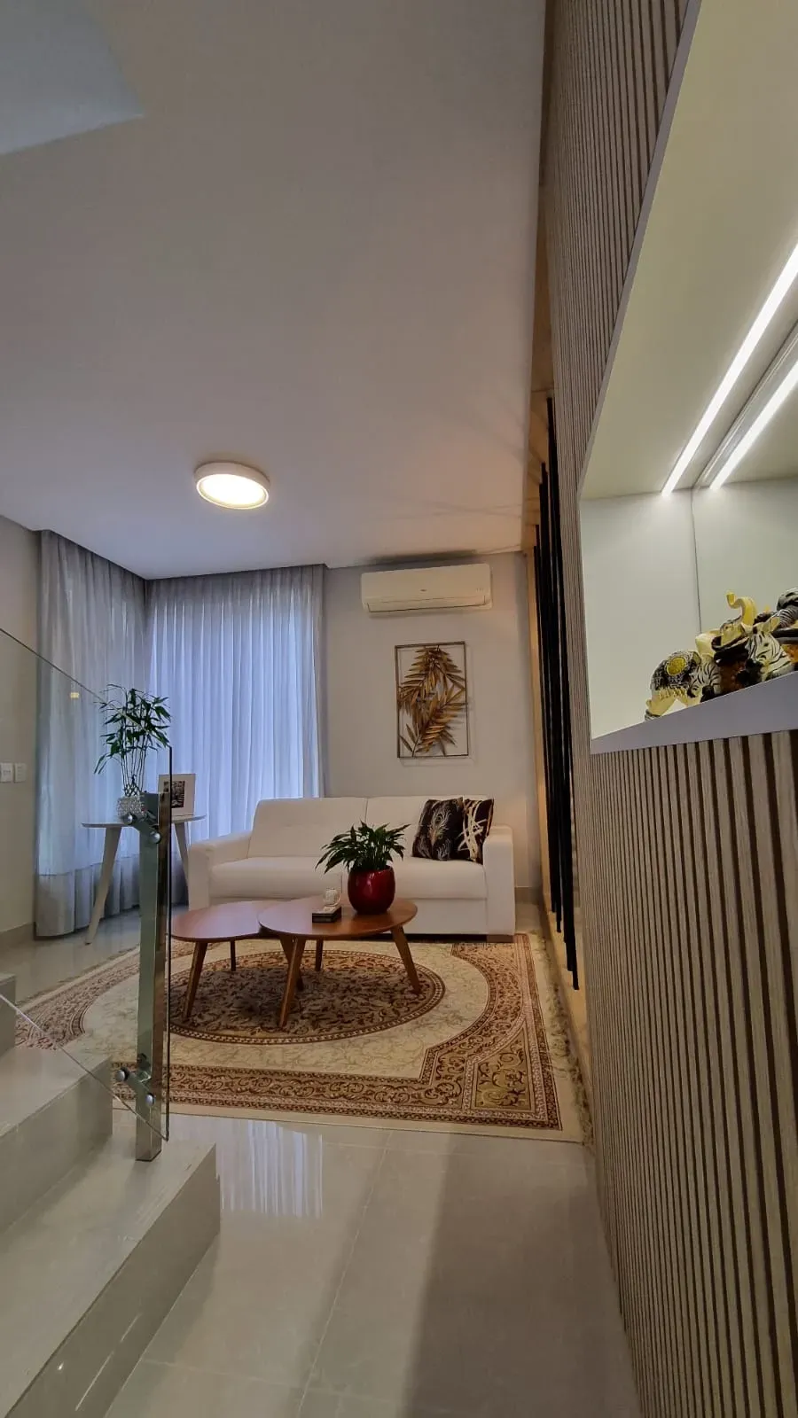 Casa com 4 dormitórios sendo 4 suítes e 4 vagas de garagem em Bombinhas/SC